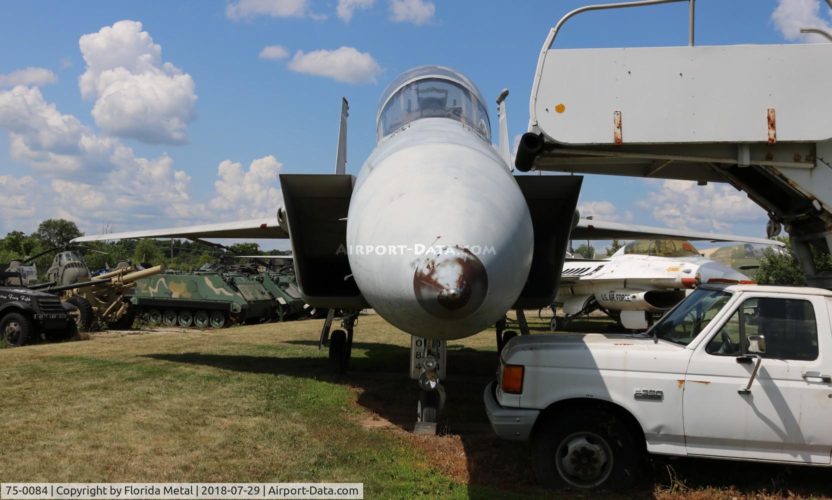 75-0084, 1975 McDonnell Douglas F-15B Eagle C/N 0143/B020, F-15 zx Russell