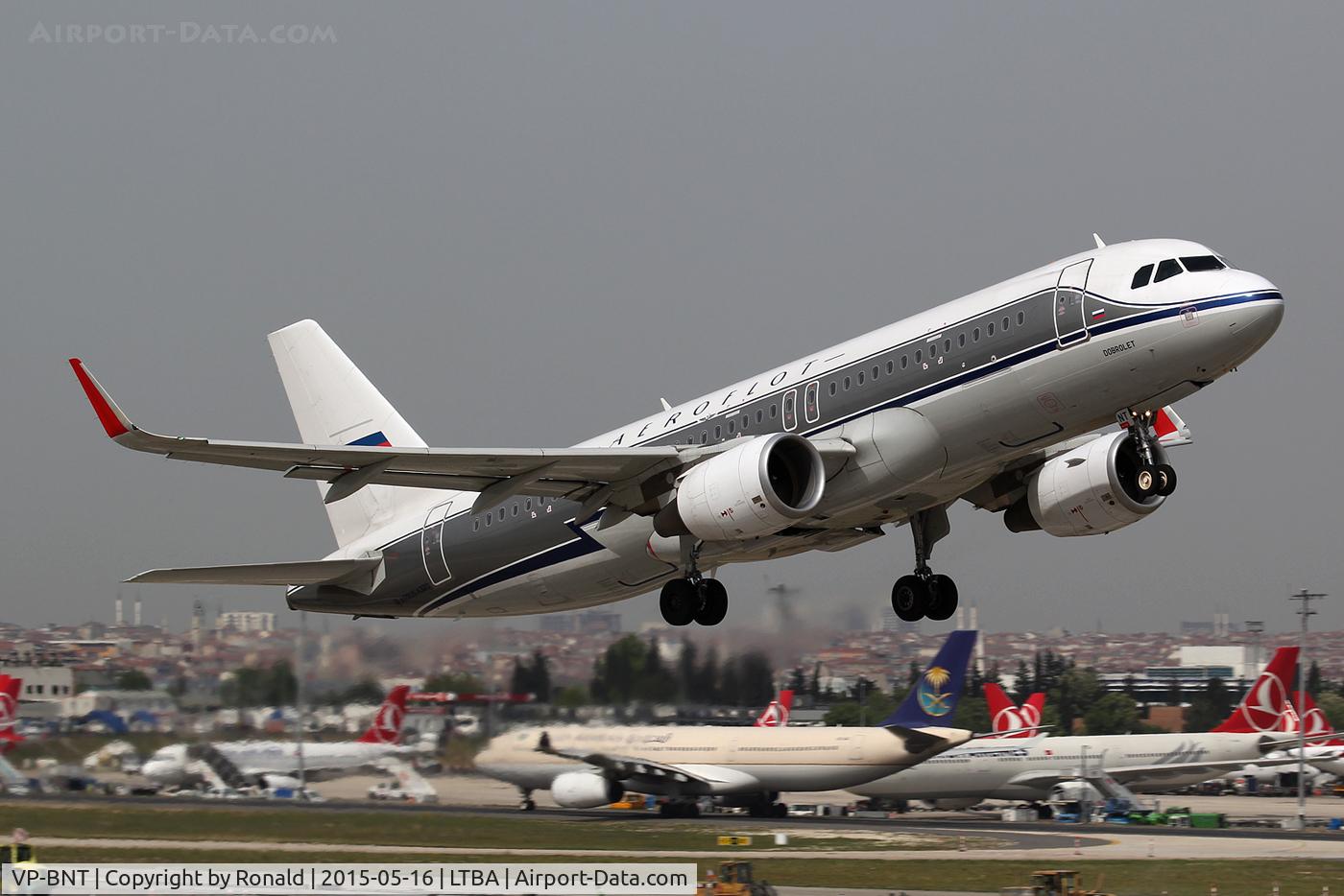 VP-BNT, 2013 Airbus A320-214 C/N 5614, at ist