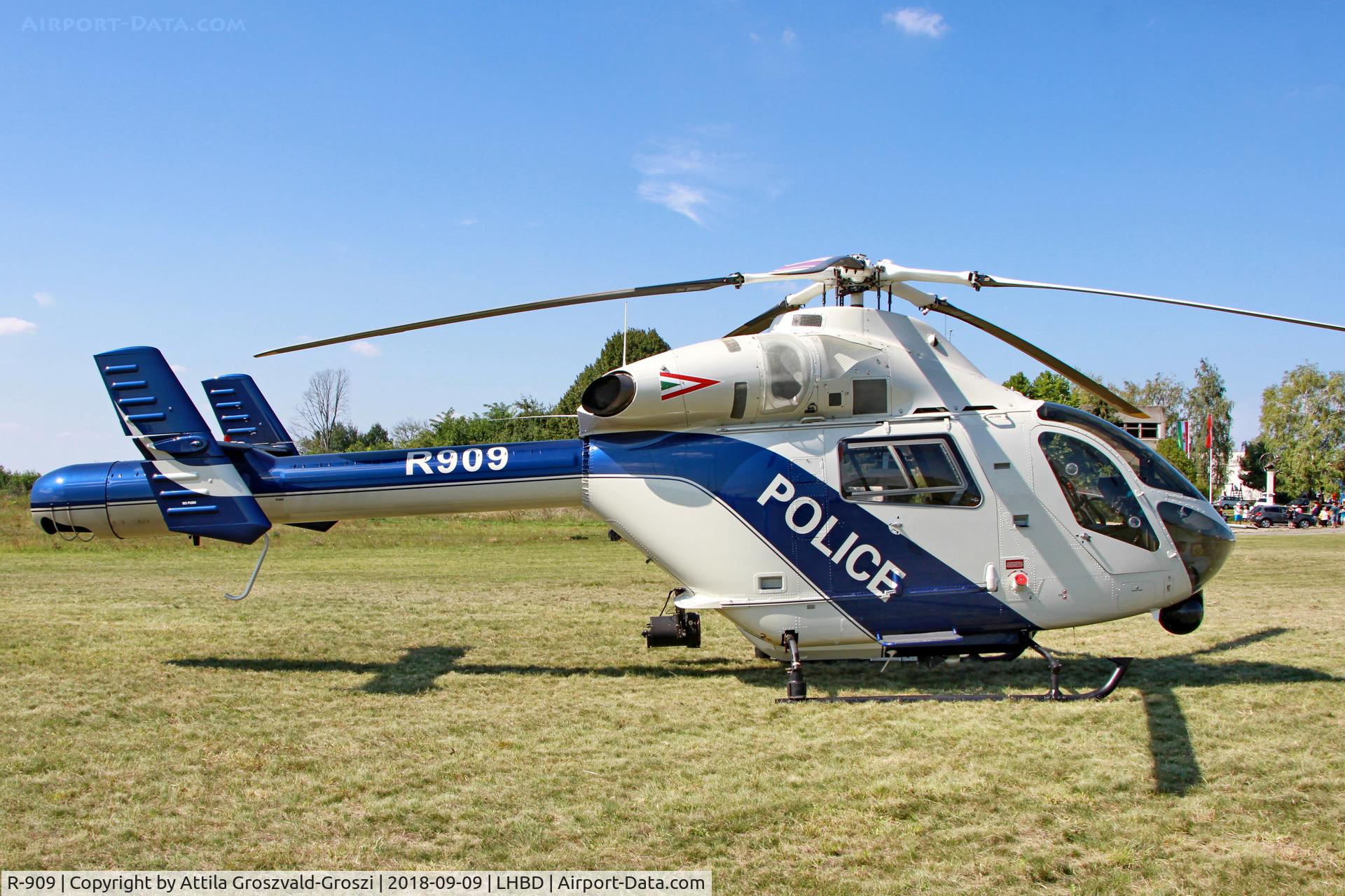 R-909, 2005 MD Helicopters MD-900 Explorer C/N 900-00111, LHBD - Börgönd Airport, Hungary. Börgönd Air Show 2018