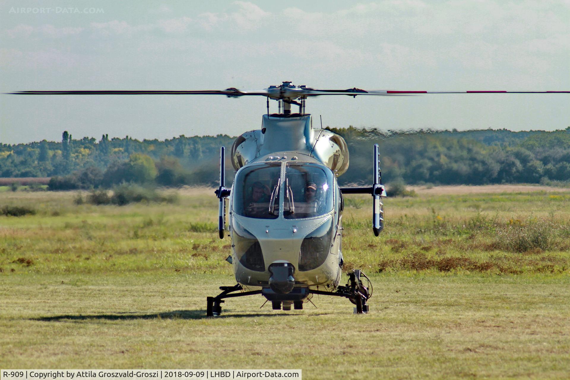R-909, 2005 MD Helicopters MD-900 Explorer C/N 900-00111, LHBD - Börgönd Airport, Hungary. Börgönd Air Show 2018