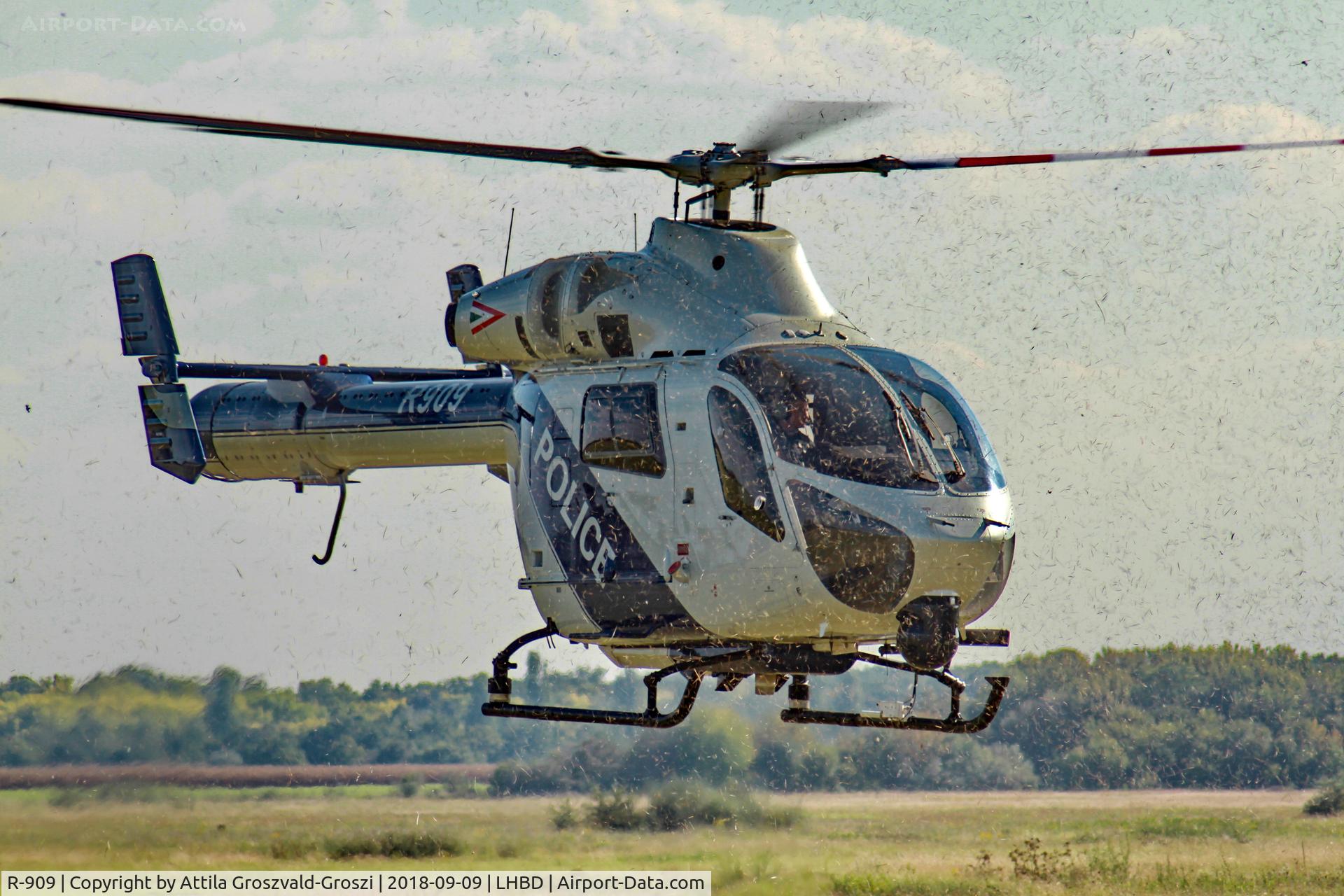 R-909, 2005 MD Helicopters MD-900 Explorer C/N 900-00111, LHBD - Börgönd Airport, Hungary. Börgönd Air Show 2018