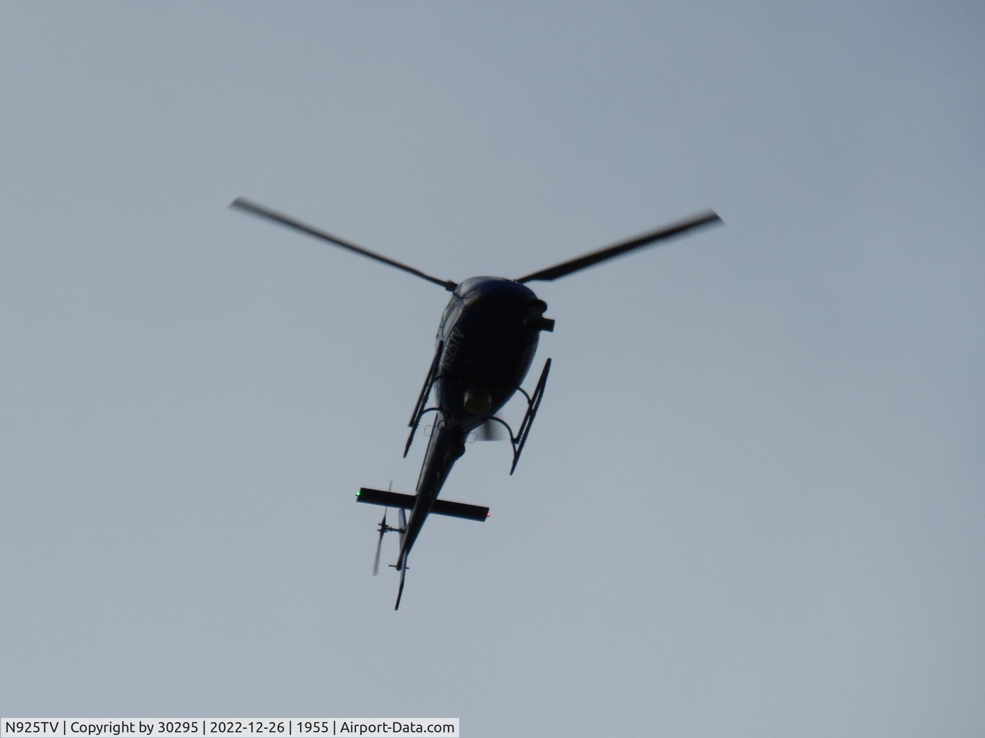 N925TV, 2007 Aerospatiale AS-350B-2 Ecureuil C/N 4372, Headed east