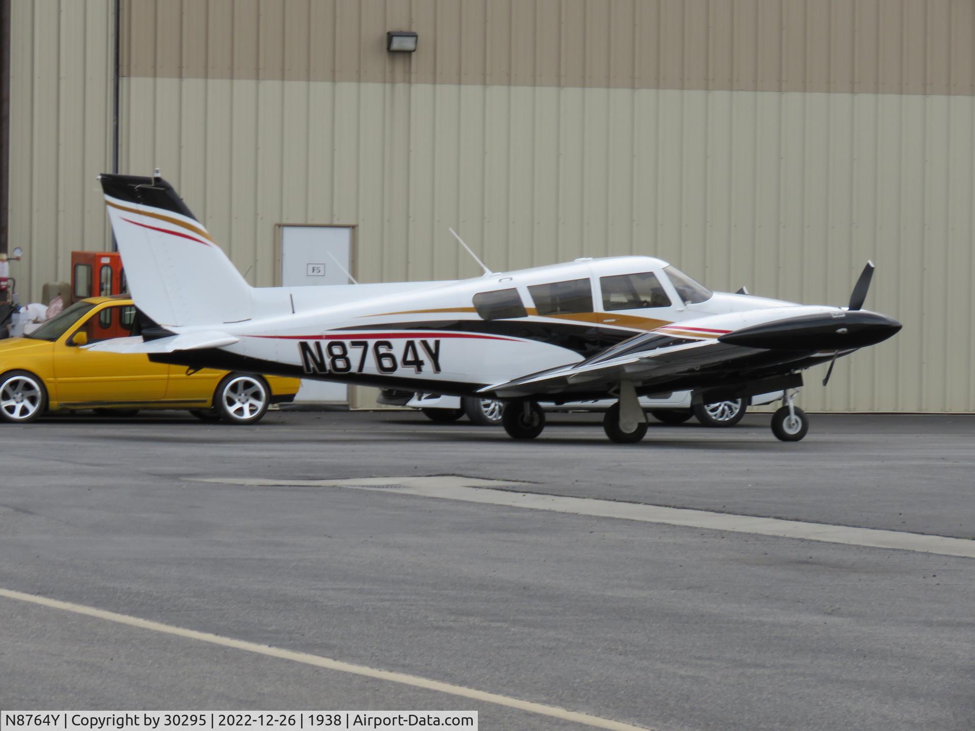 N8764Y, 1969 Piper PA-30 Twin Comanche C/N 30-1920, In the driveway