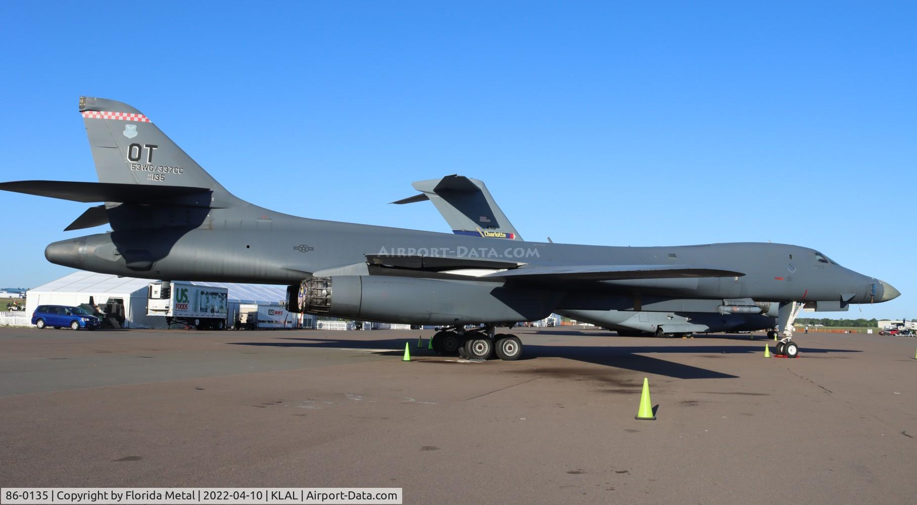86-0135, 1986 Rockwell B-1B Lancer C/N 95, B-1B zx LAL