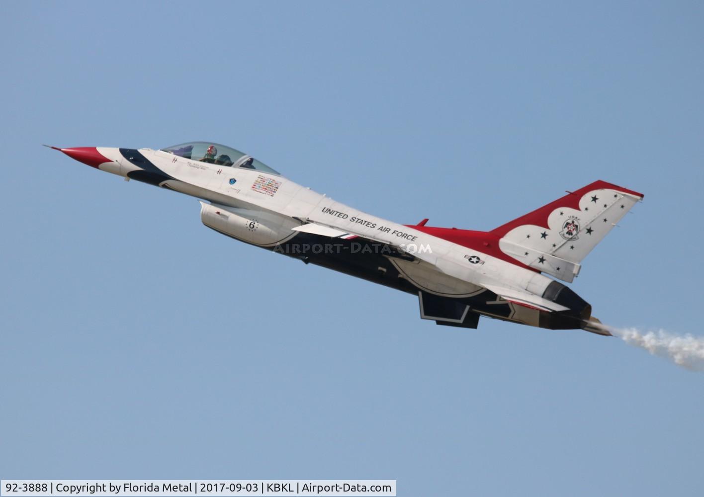 92-3888, General Dynamics F-16CJ Fighting Falcon C/N CC-130, Cleveland Airshow 2017