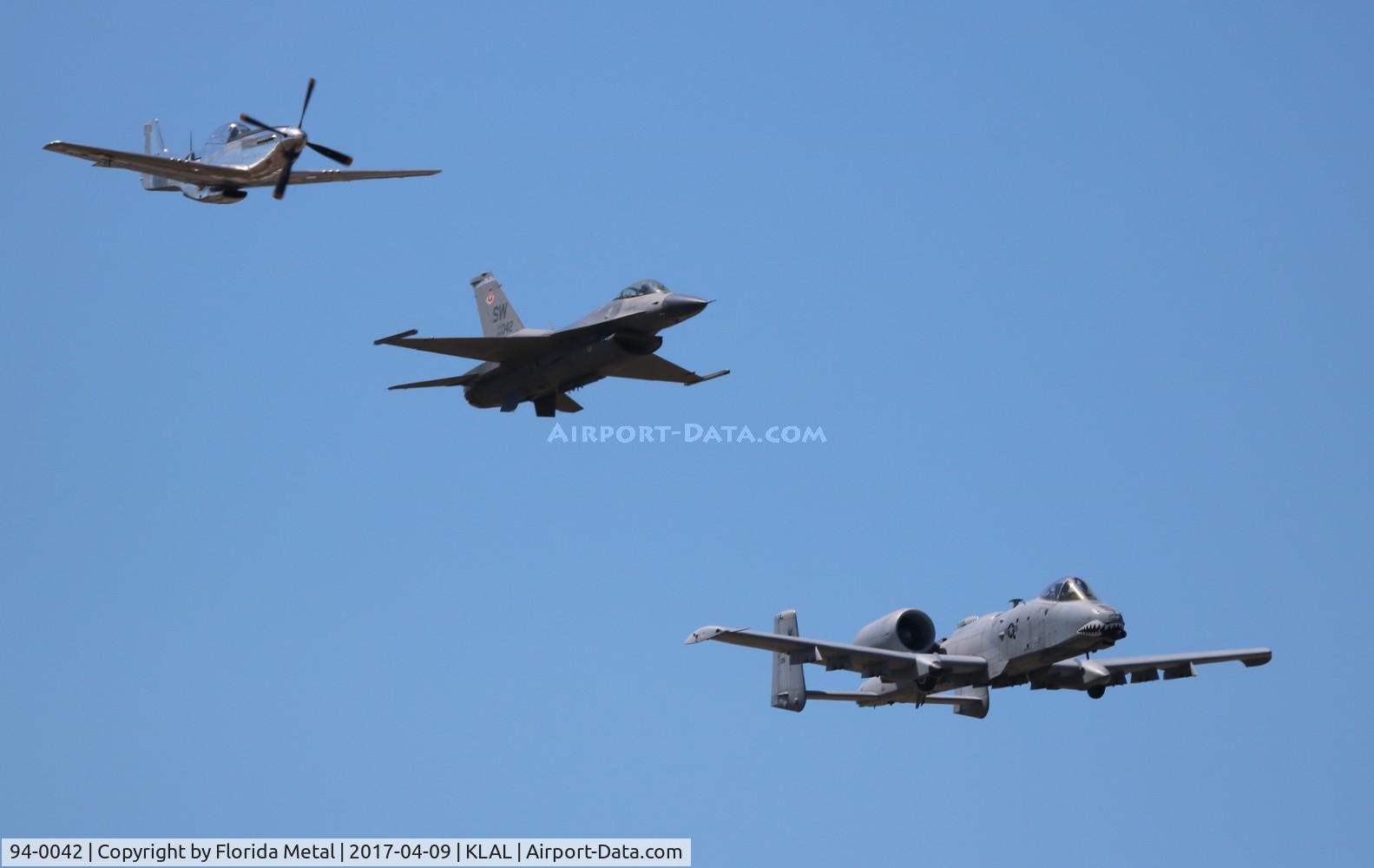94-0042, Lockheed F-16CM Fighting Falcon C/N CC-194, 3 ship heritage flight zx LAL