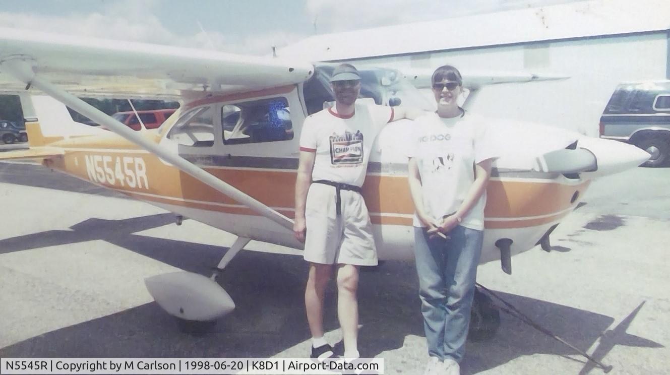 N5545R, 1965 Cessna 172F C/N 17253130, Instrument rated.  Auto-pilot, Storm Scope, 145HP, 6.0g/hr, (2) 18g tanks.  5.5hr cruise.   White with Yellow along side.