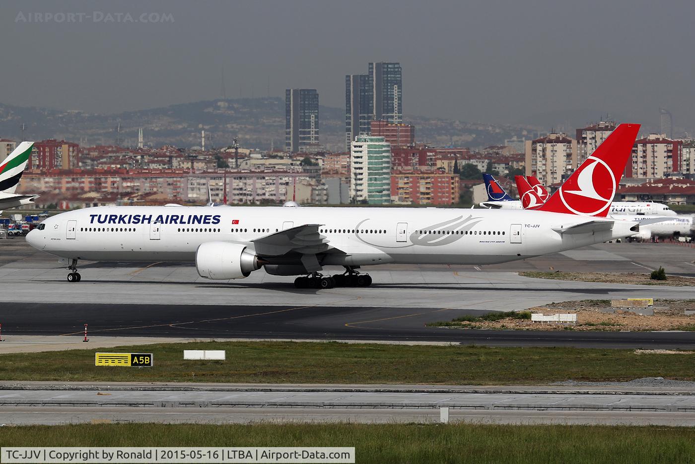 TC-JJV, 2015 Boeing 777-3F2/ER C/N 44119, at ist