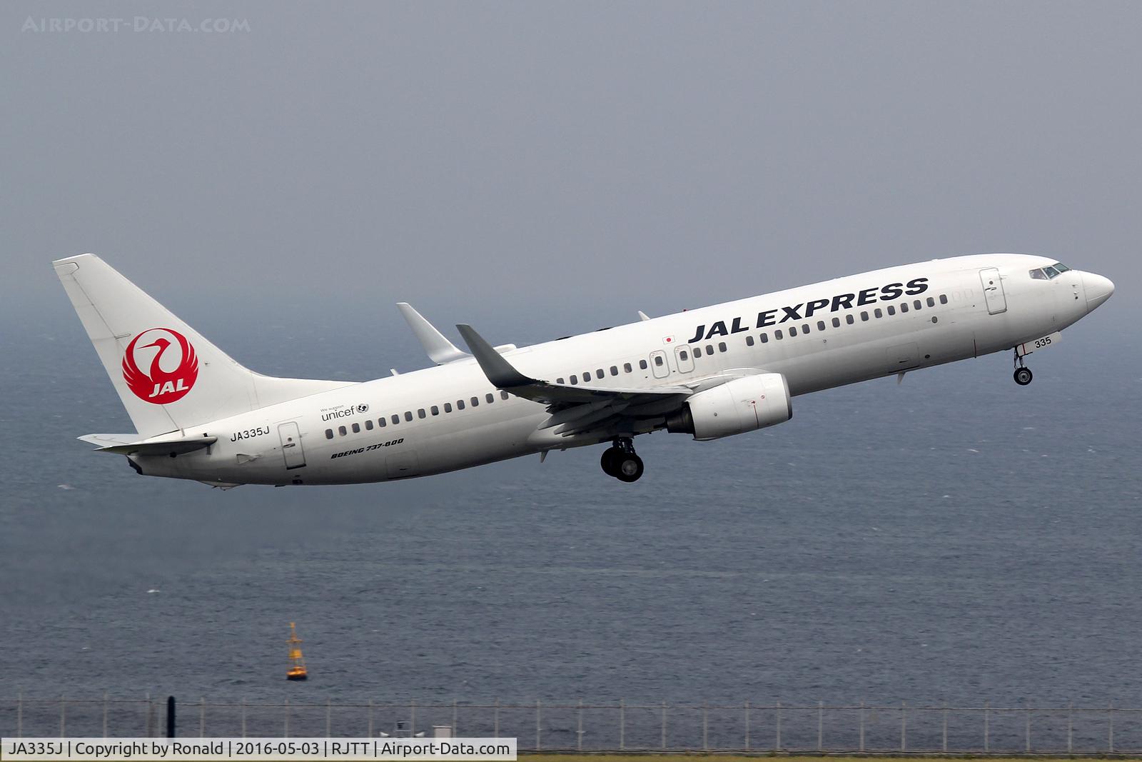 JA335J, 2011 Boeing 737-846 C/N 40350, at hnd