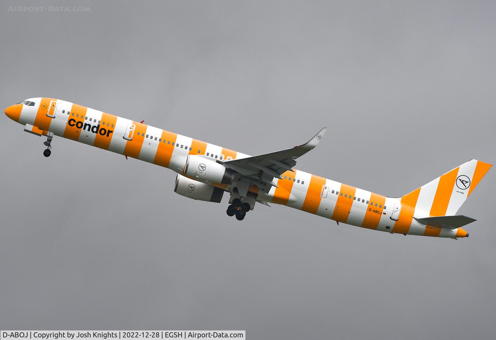 D-ABOJ, 2000 Boeing 757-330 C/N 29019, Departing After Respray Into The New Condor Livery.
