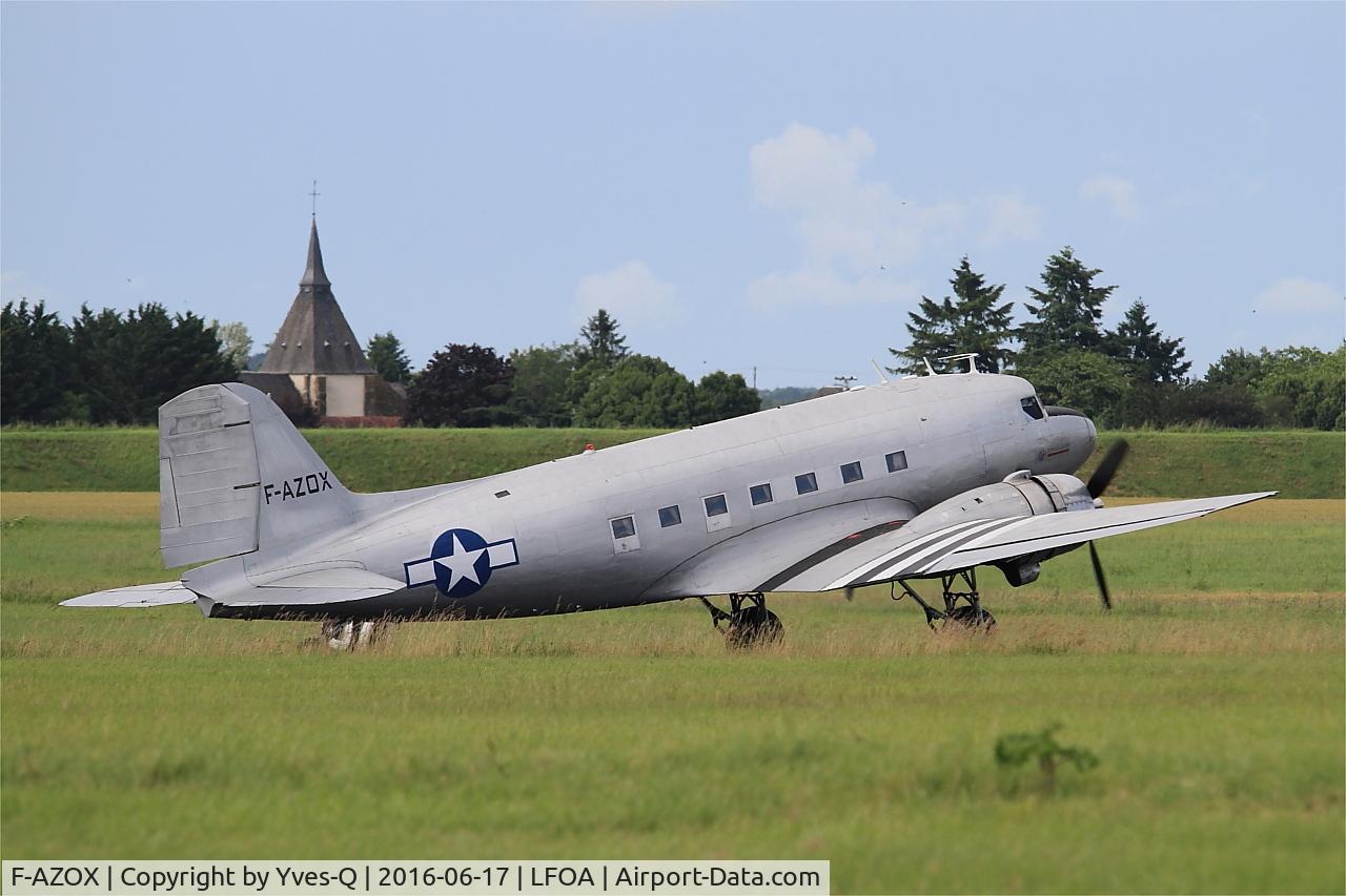 F-AZOX, 1945 Douglas DC-3C-S1C3G (C-47B-35-DK) C/N 16604, Douglas DC-3C-S1C3G, Taxiing, Avord Air Base 702 (LFOA) Open day 2016