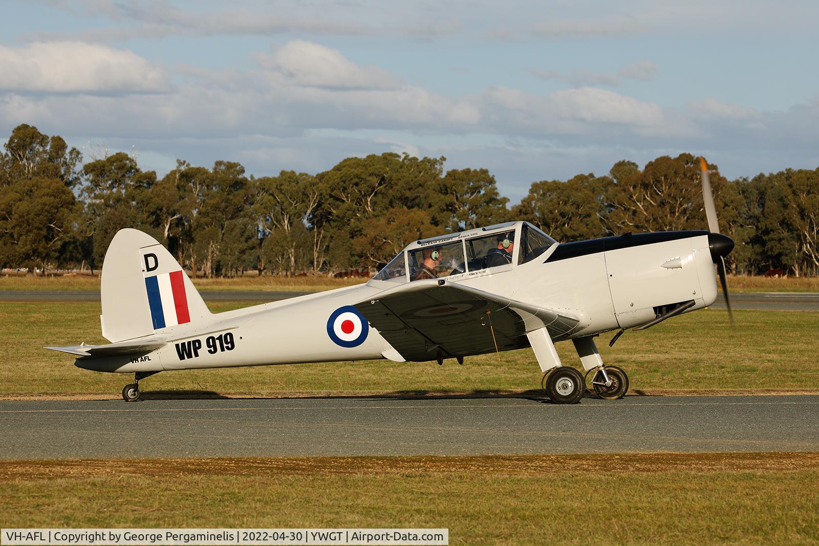 VH-AFL, 1954 De Havilland DHC-1 Chipmunk 22 C/N C1/0795, Antique Aeroplane Assn of Australia National Fly-in.