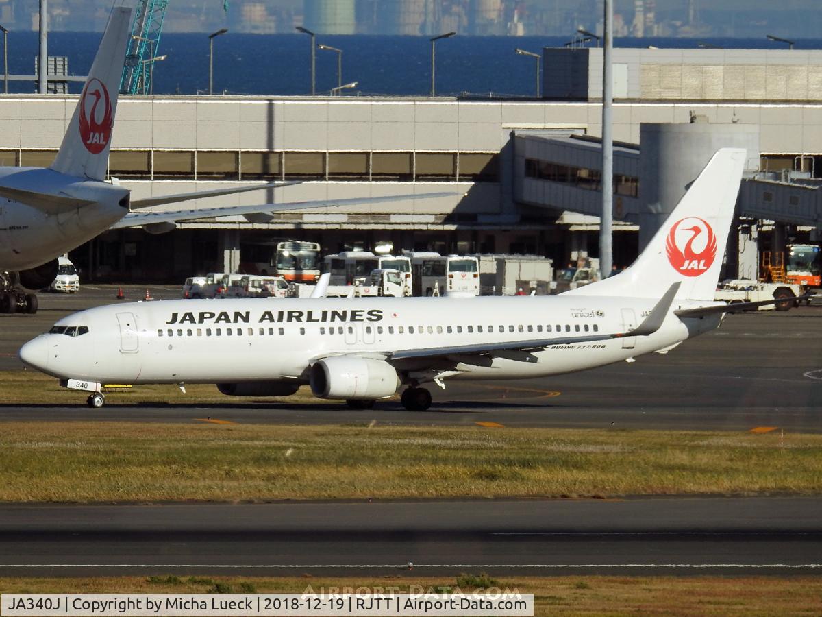 JA340J, 2012 Boeing 737-846 C/N 39190, At Haneda