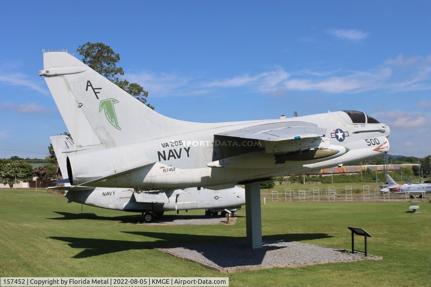 157452, LTV A-7E Corsair II C/N E-175, A-7 zx