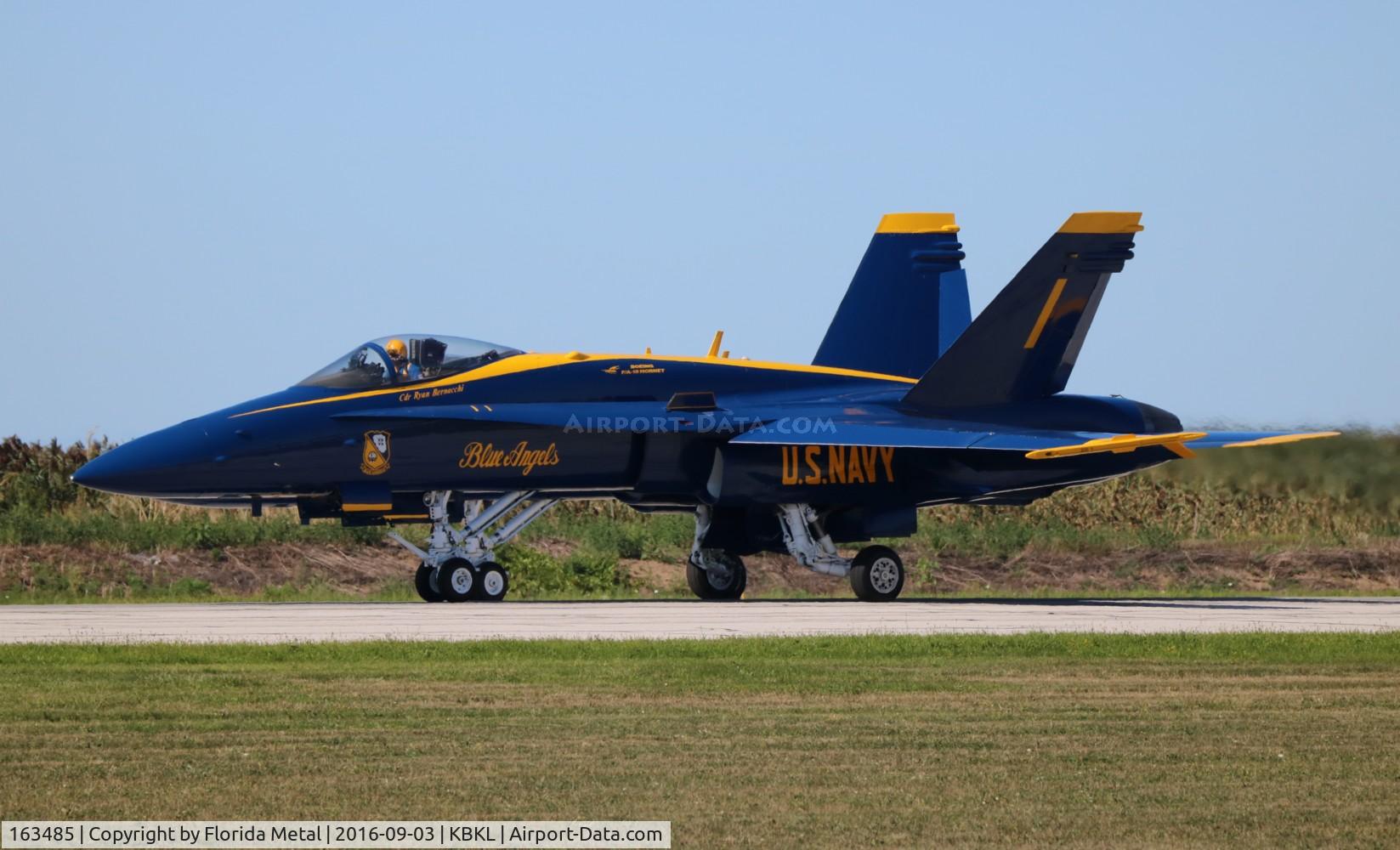 163485, 1988 McDonnell Douglas F/A-18C Hornet C/N 0717/C044, F-18 A-D Blue Angels zx