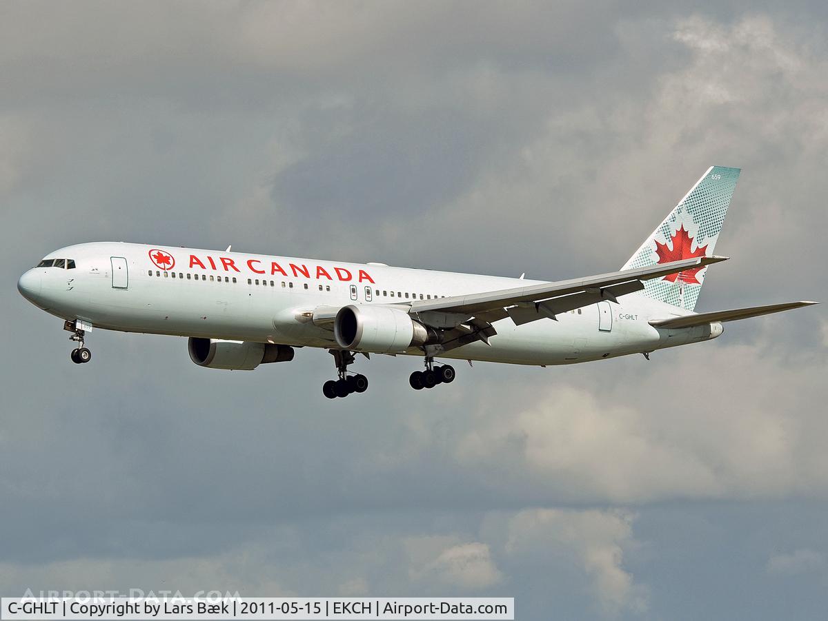 C-GHLT, 2001 Boeing 767-333 C/N 30850, RWY22L