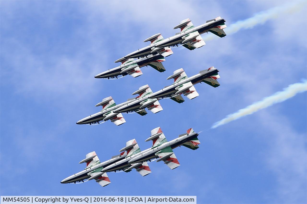MM54505, Aermacchi MB-339A C/N 6716/111/AA053, Aermacchi MB-339PAN, N°5 of Frecce Tricolori Aerobatic Team 2016, On display, Avord Air Base 702 (LFOA) Open day 2016