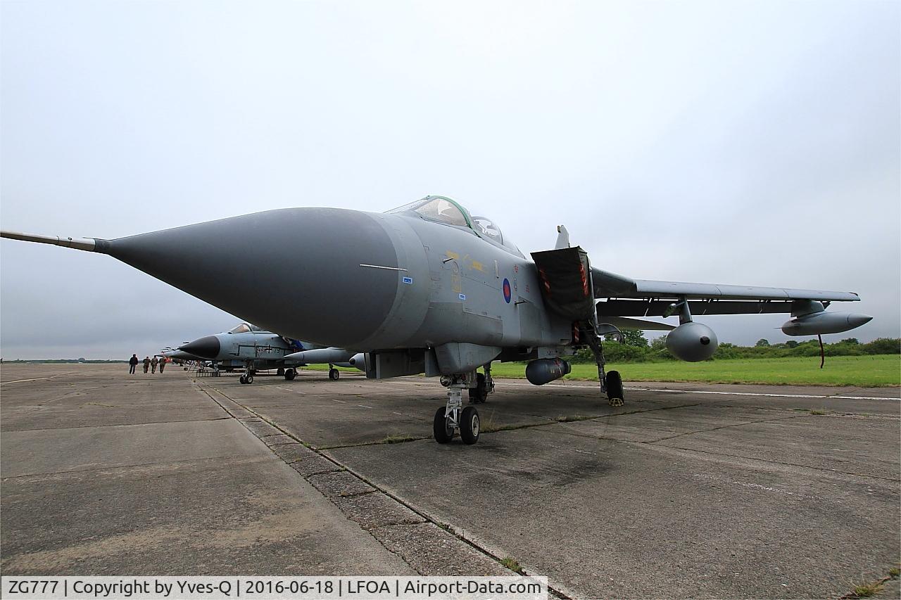 ZG777, 1992 Panavia Tornado GR.4 C/N 909/BS188/2732, Panavia Tornado GR.4, Static display, Avord Air Base 702 (LFOA) Open day 2016