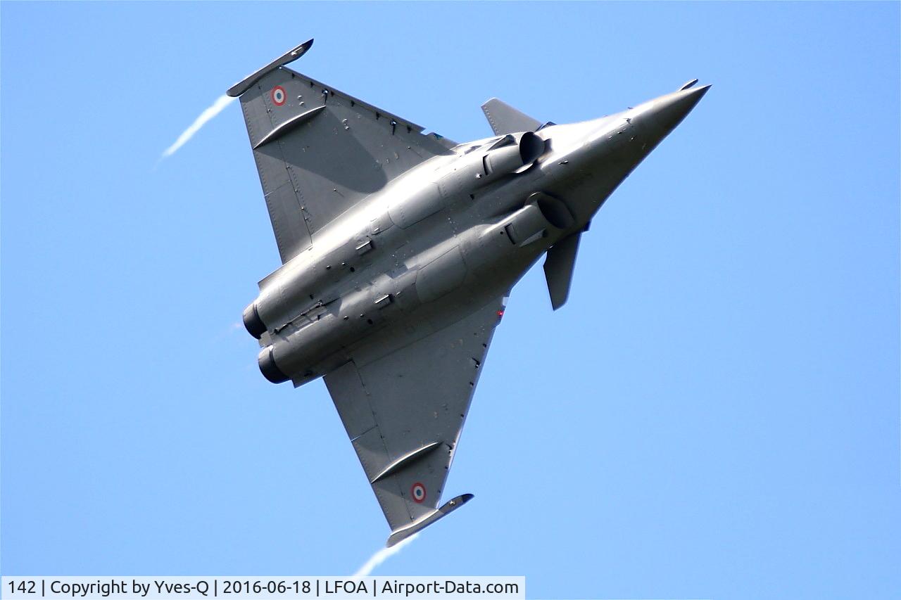 142, 2013 Dassault Rafale C C/N 142, Dassault Rafale C, Solo display, Avord Air Base 702 (LFOA) Open day 2016