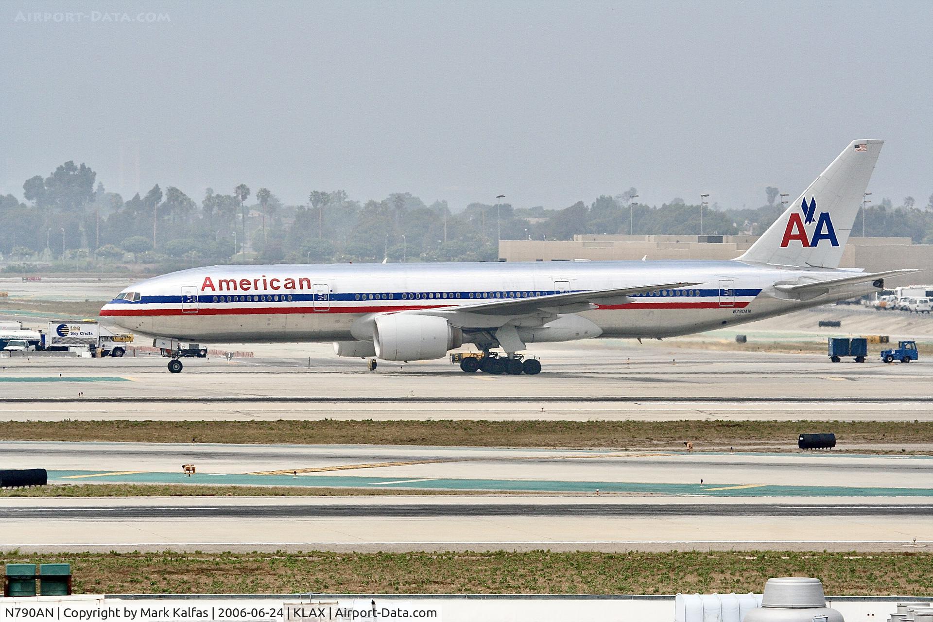 N790AN, 2000 Boeing 777-223 C/N 30251, American Boeing 777-223,N790AN, at LAX