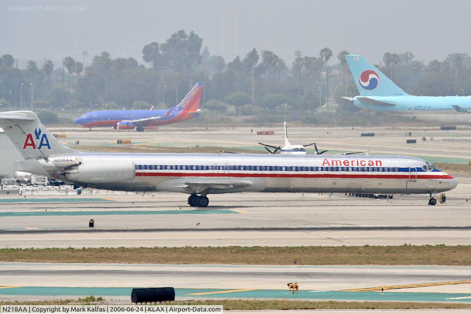 N218AA, 1983 McDonnell Douglas MD-82 (DC-9-82) C/N 49168, American McDonnell Douglas MD-82, N218AA at LAX