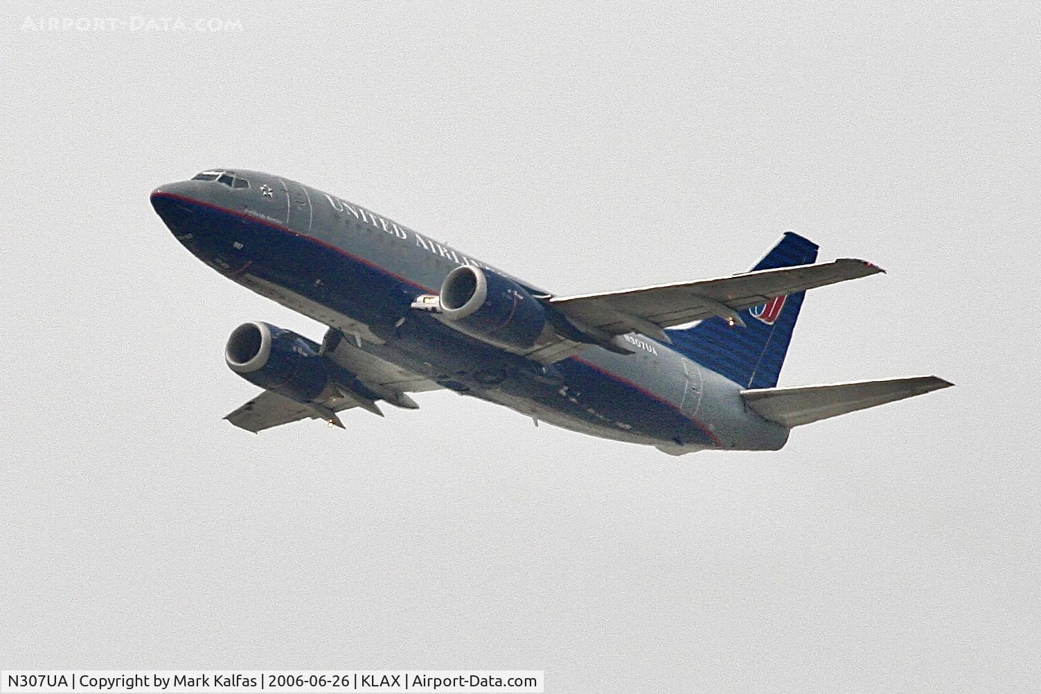 N307UA, 1987 Boeing 737-322 C/N 23668, United Boeing 737-322, N307UA departing 25R at LAX