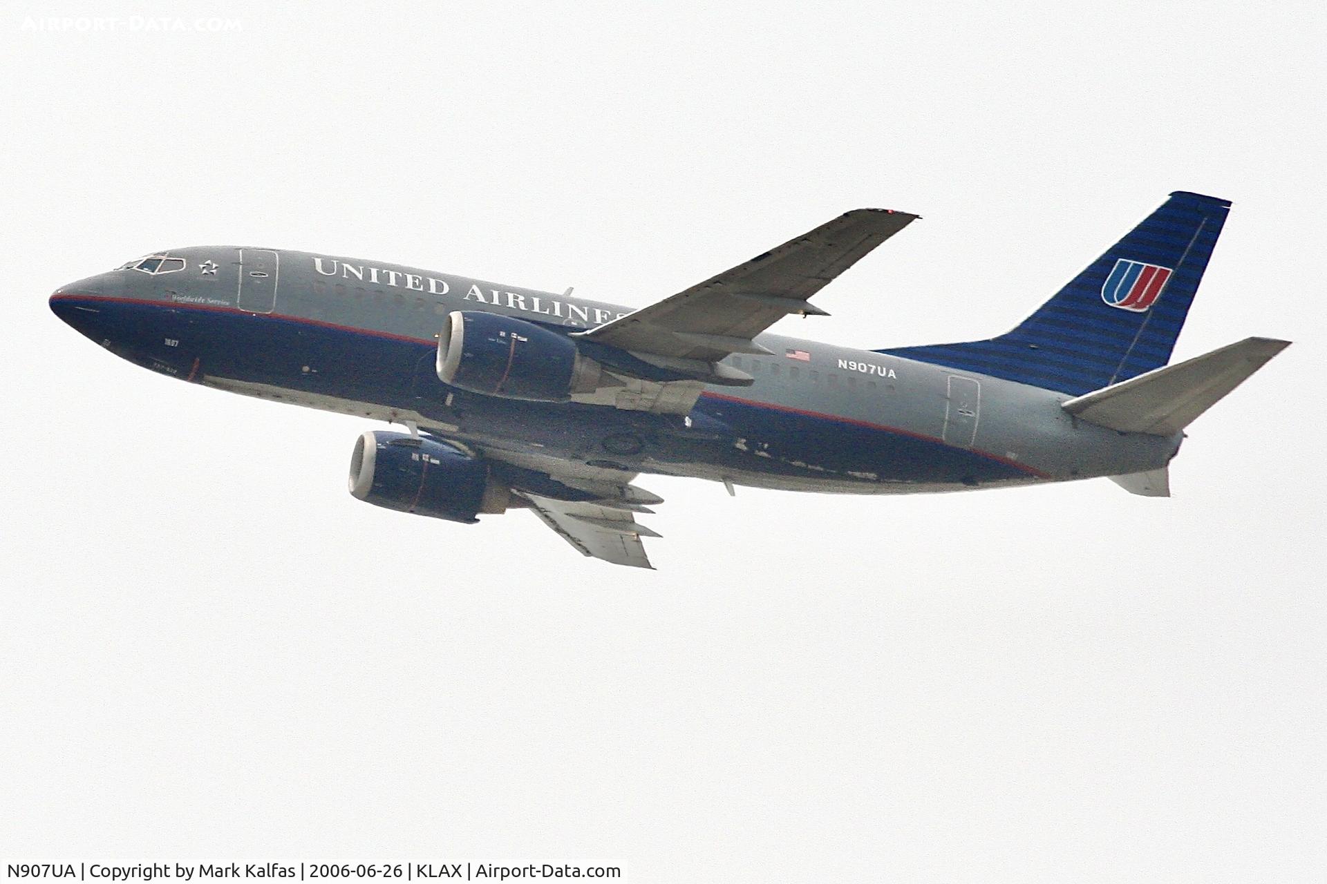 N907UA, 1991 Boeing 737-522 C/N 25007, United Boeing 737-522, N907UA departing 25R at LAX