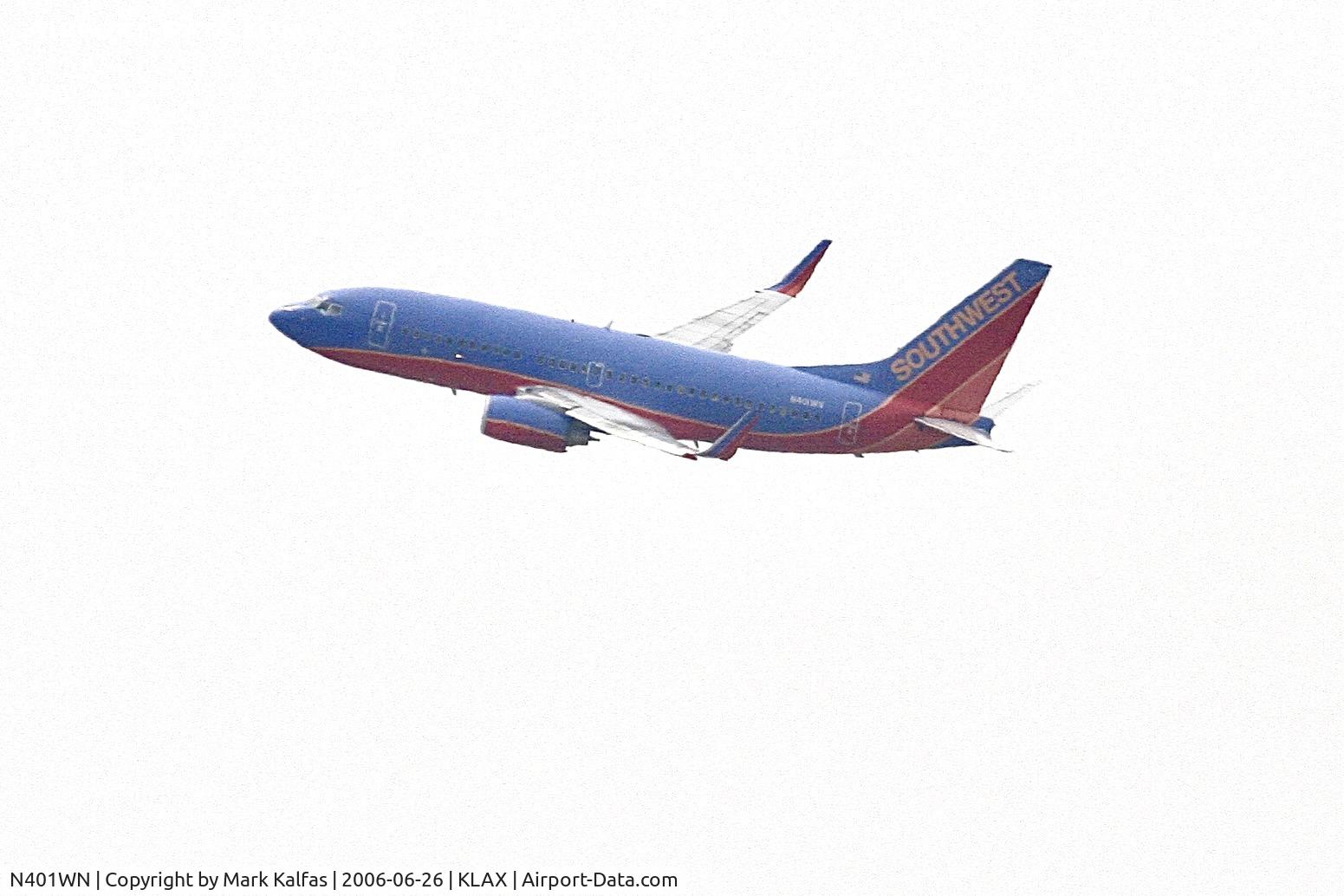 N401WN, 2001 Boeing 737-7H4 C/N 29813, Southwest Boeing 737-7H4, N401WN departing 24L LAX