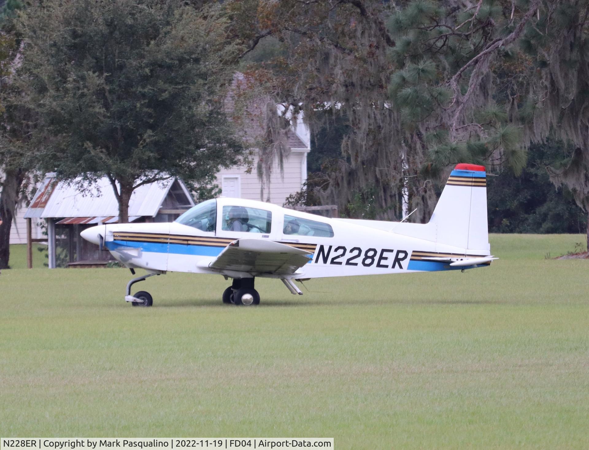 N228ER, 1992 American General AG-5B Tiger C/N 10119, American General AG-5B