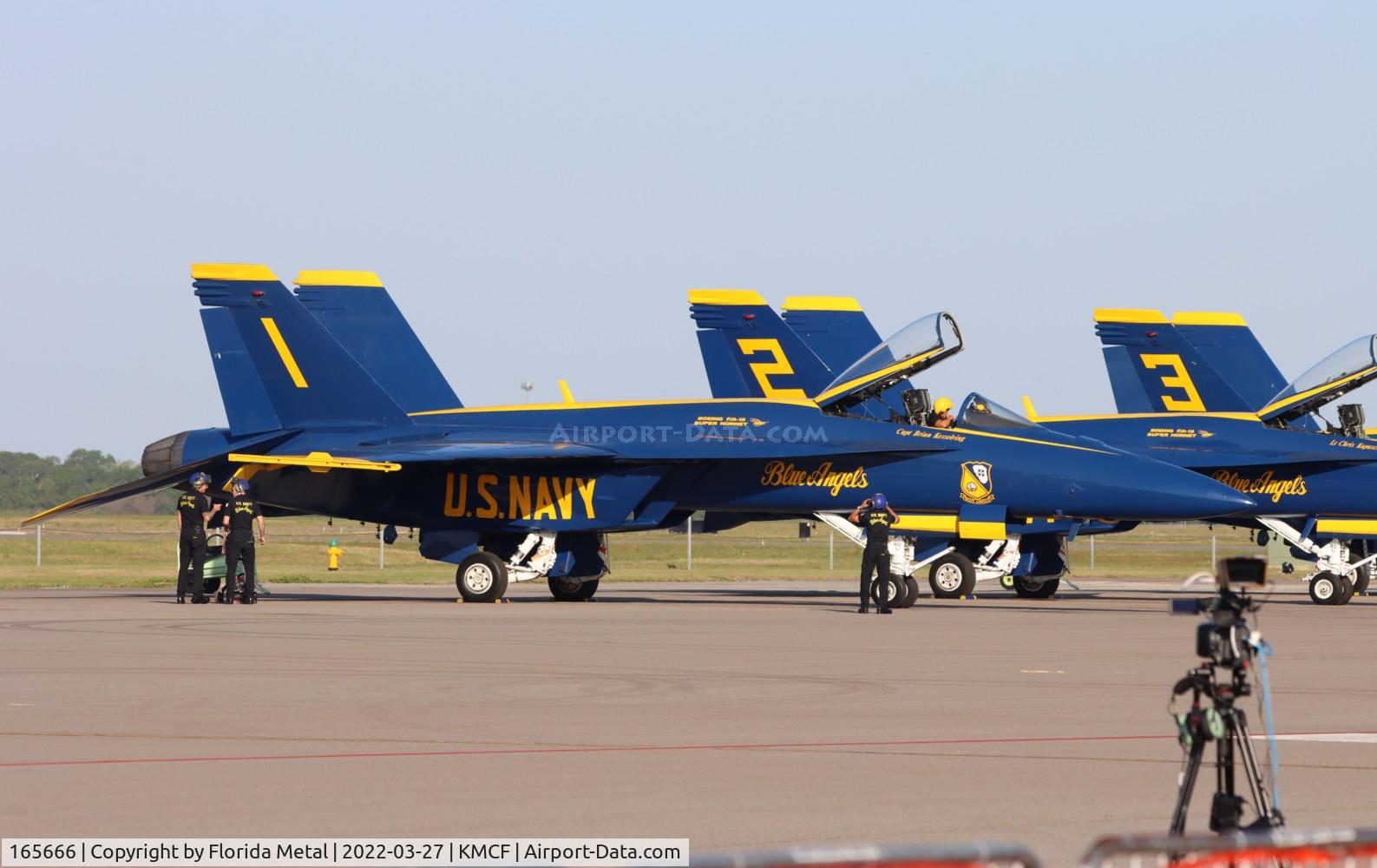 165666, Boeing F/A-18E Super Hornet C/N 1517/E020, Super Hornet Blue Angels zx