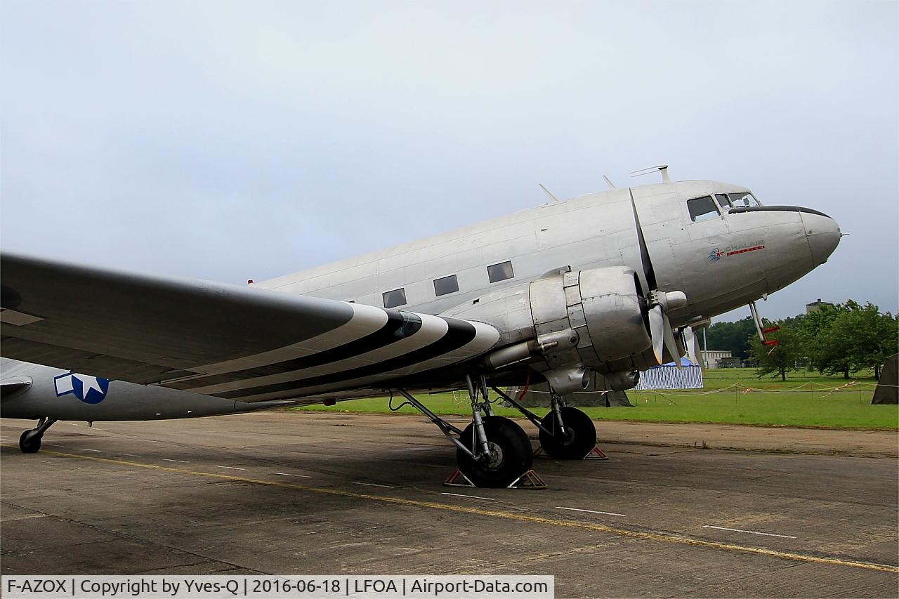F-AZOX, 1945 Douglas DC-3C-S1C3G (C-47B-35-DK) C/N 16604, Douglas DC-3C-S1C3G, Static display, Avord Air Base 702 (LFOA) Open day 2016