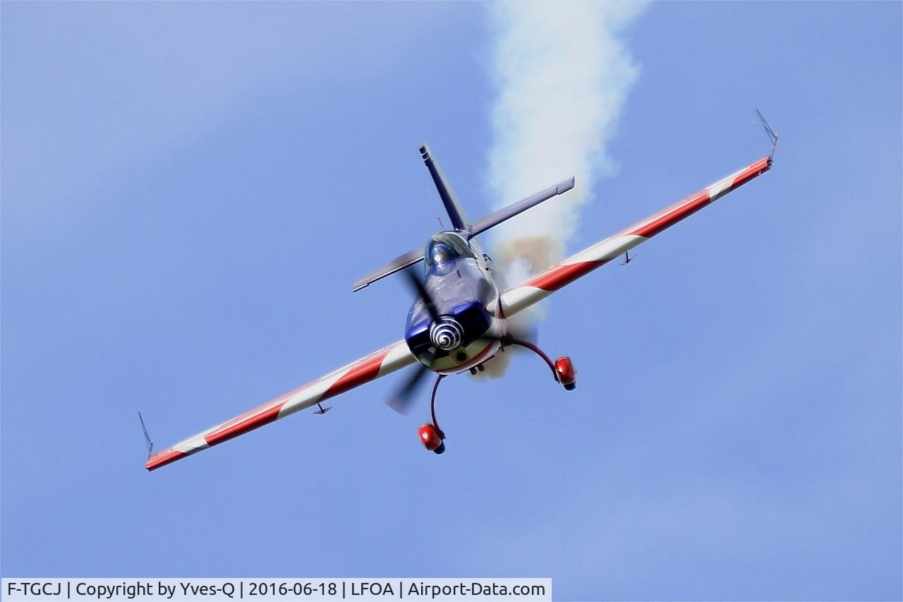 F-TGCJ, Extra EA-330SC C/N 05, Extra 330SC, French Air Force aerobatic team, On display, Avord Air Base 702 (LFOA) Open day 2016