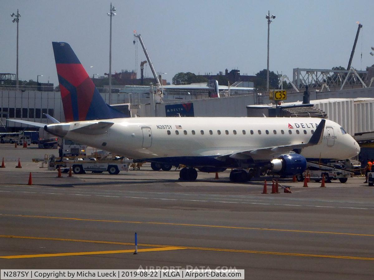 N287SY, 2018 Embraer ERJ-175LL (ERJ-170-200LL) C/N 17000753, At La Guardia