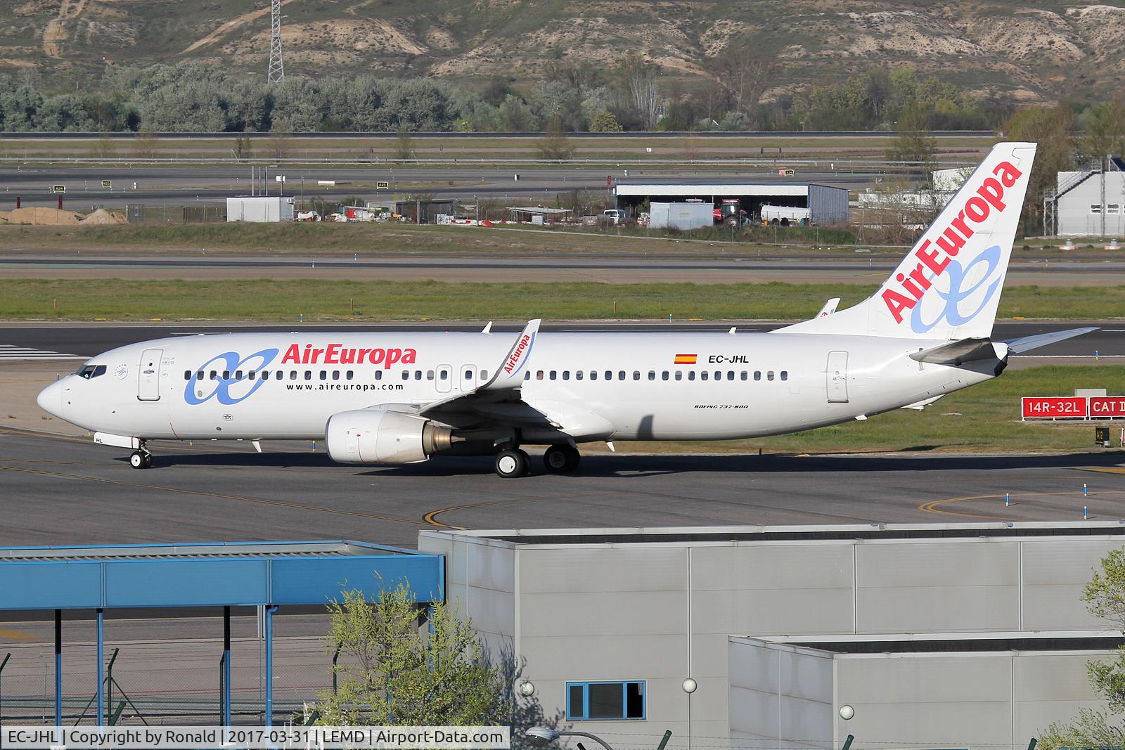 EC-JHL, 2005 Boeing 737-85P C/N 33976, at mad