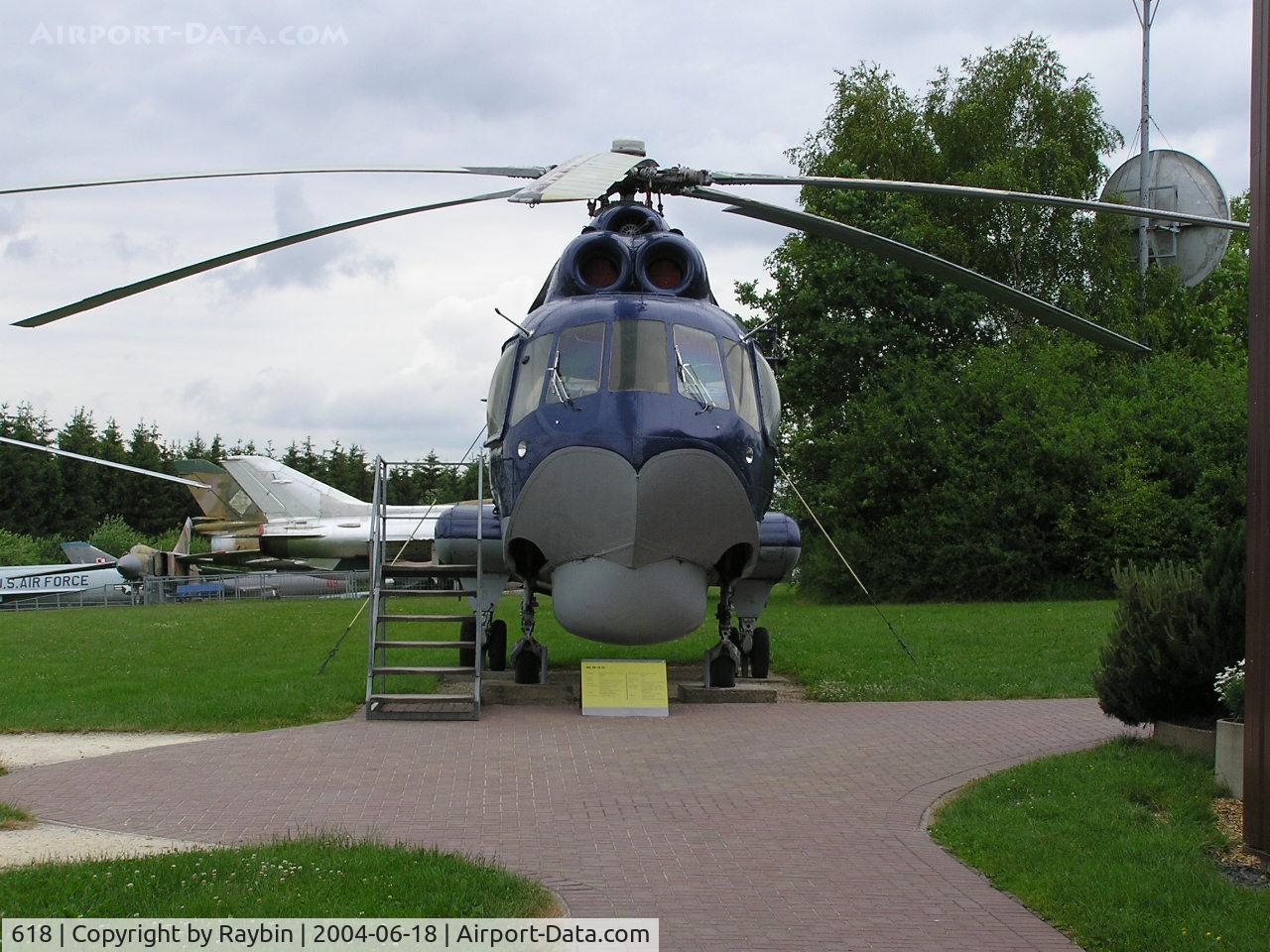 618, Mil Mi-14PL Haze C/N B4002, Mil Mi 14