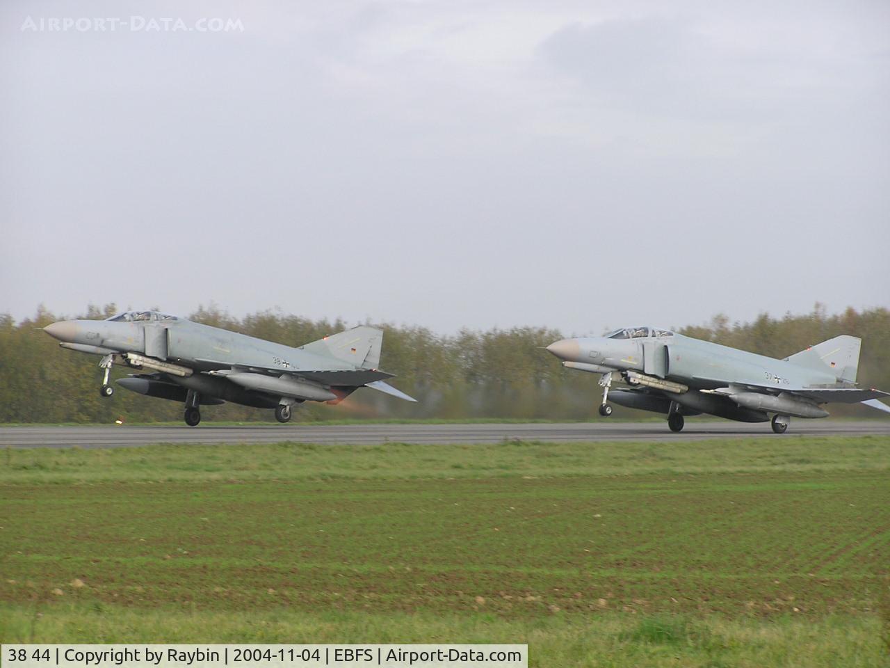 38 44, 1972 McDonnell Douglas F-4F Phantom II C/N 4736, Typical german dual start