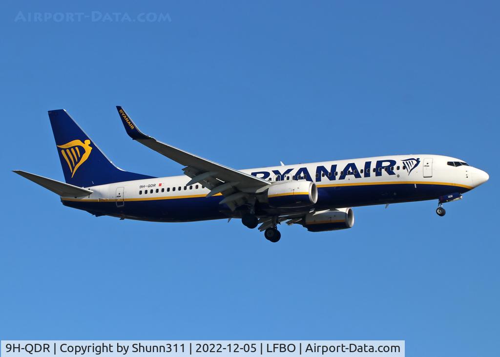 9H-QDR, 2016 Boeing 737-8AS C/N 44767, Landing rwy 14R