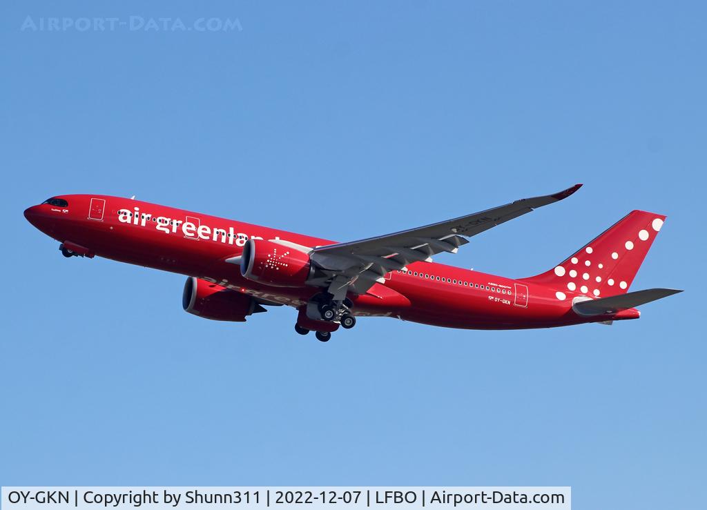 OY-GKN, 2022 Airbus A330-841 C/N 2020, Delivery day...