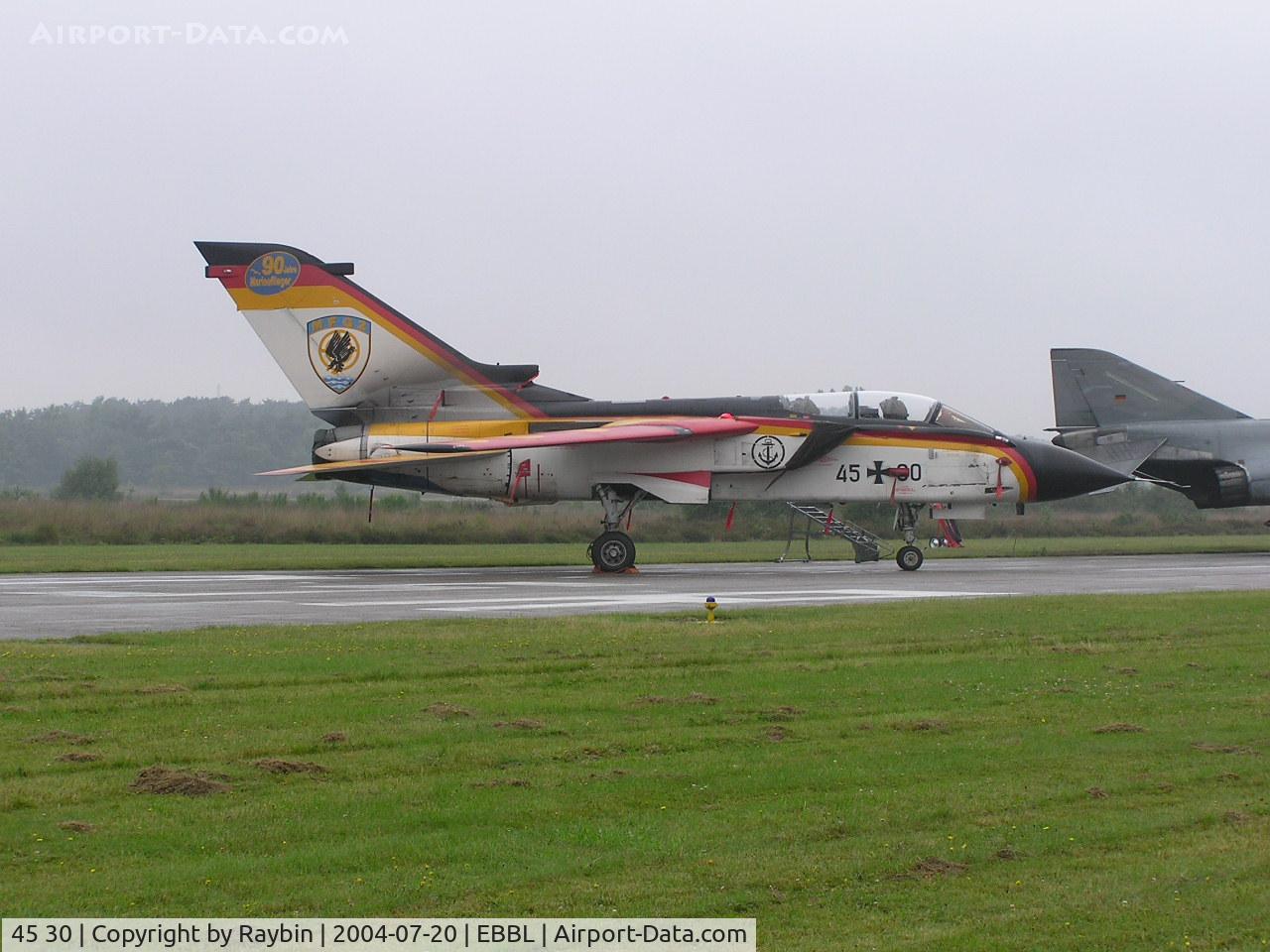 45 30, Panavia Tornado IDS C/N 577/GS178/4230, Special c/s to celebrate 90 years of naval flights
Farewell tour for the german navy fighters
Now preserved at Nordholz Aeronauticum