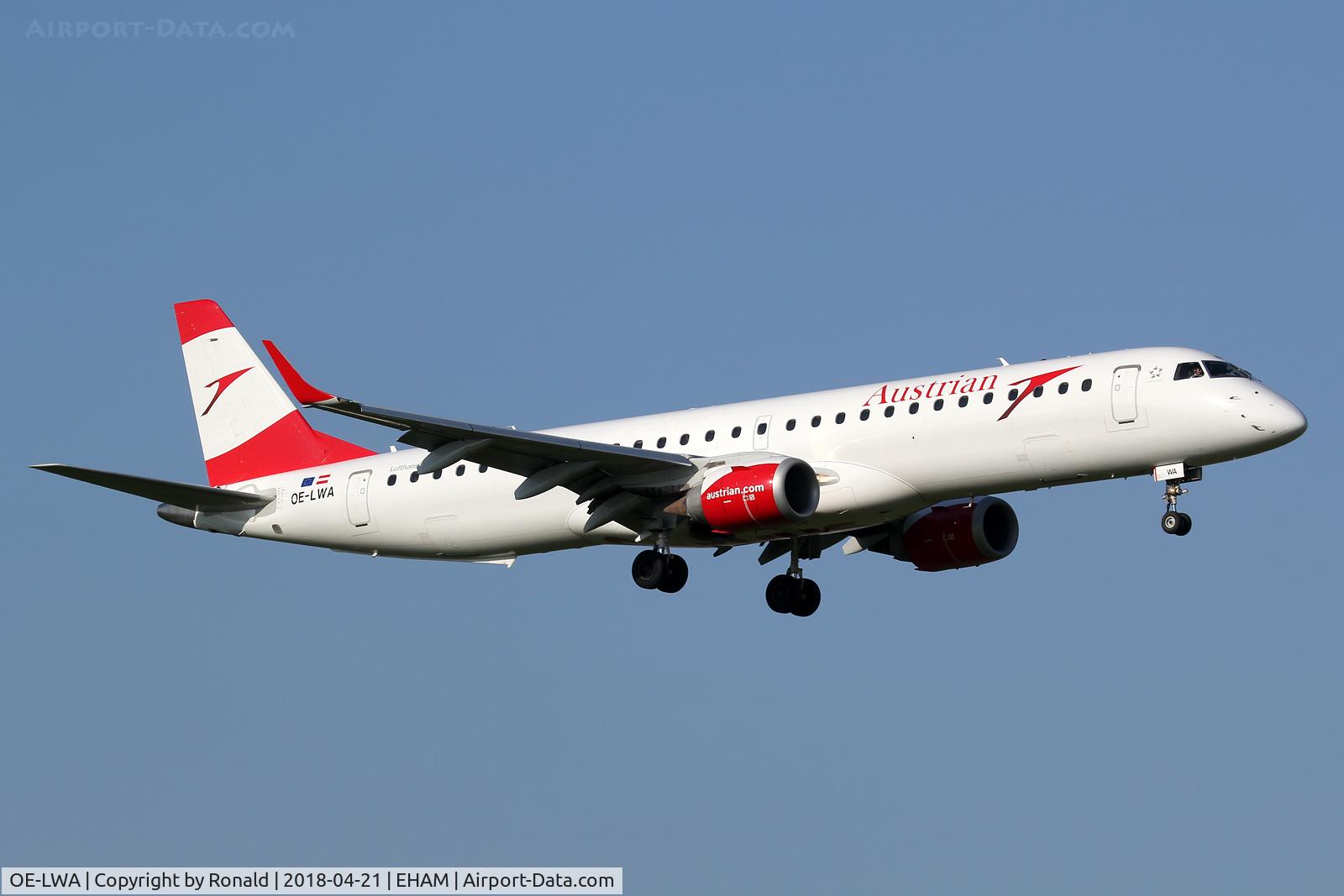 OE-LWA, 2009 Embraer 190LR (ERJ-190-200LR) C/N 19000314, at spl