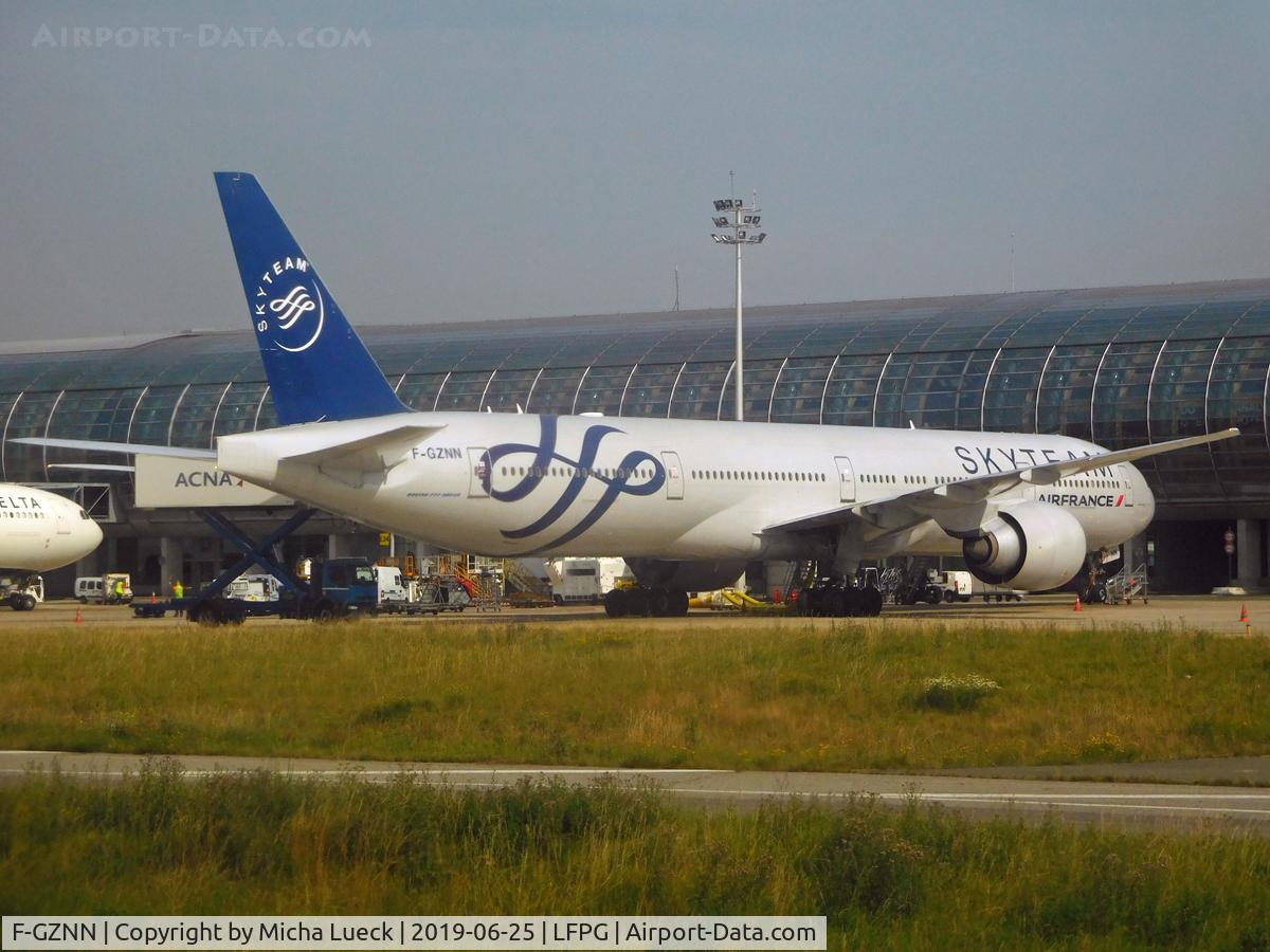 F-GZNN, 2012 Boeing 777-328/ER C/N 40376, At Charles de Gaulle