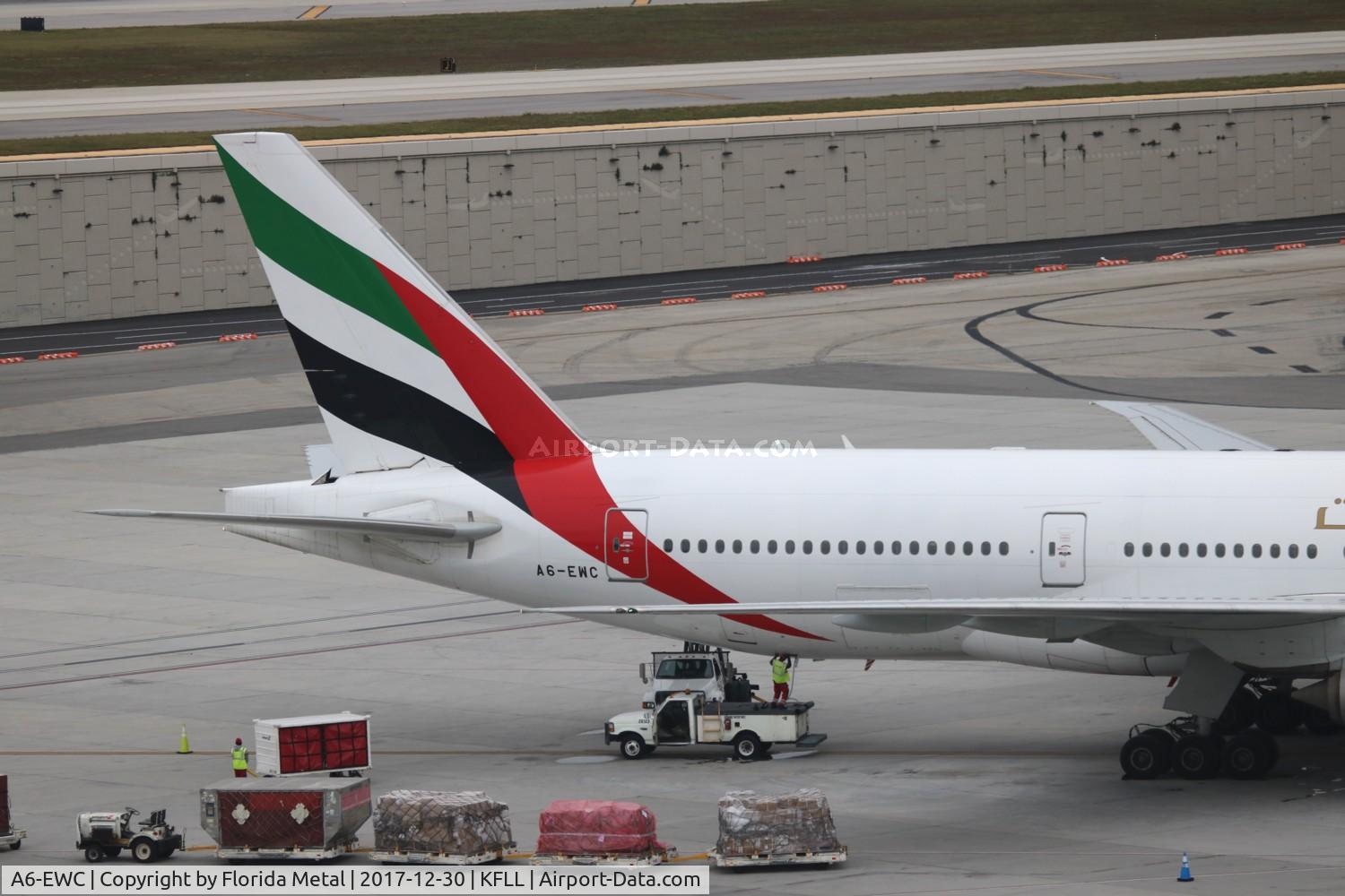 A6-EWC, 2007 Boeing 777-21H/LR C/N 35576, Emirates 777-200 zx