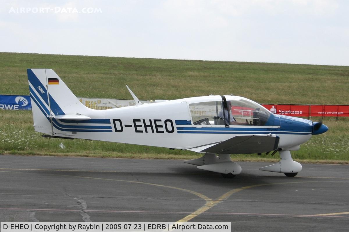 D-EHEO, Robin DR-400-180 Regent C/N 0747, With the beercase on the backseat!
Greetings from the 