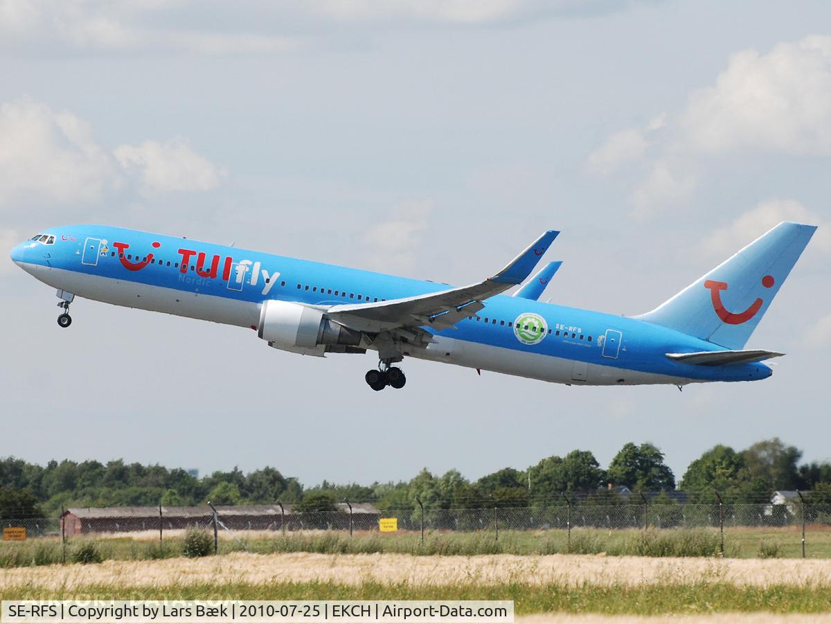 SE-RFS, 1996 Boeing 767-304/ER C/N 28040, RWY22R