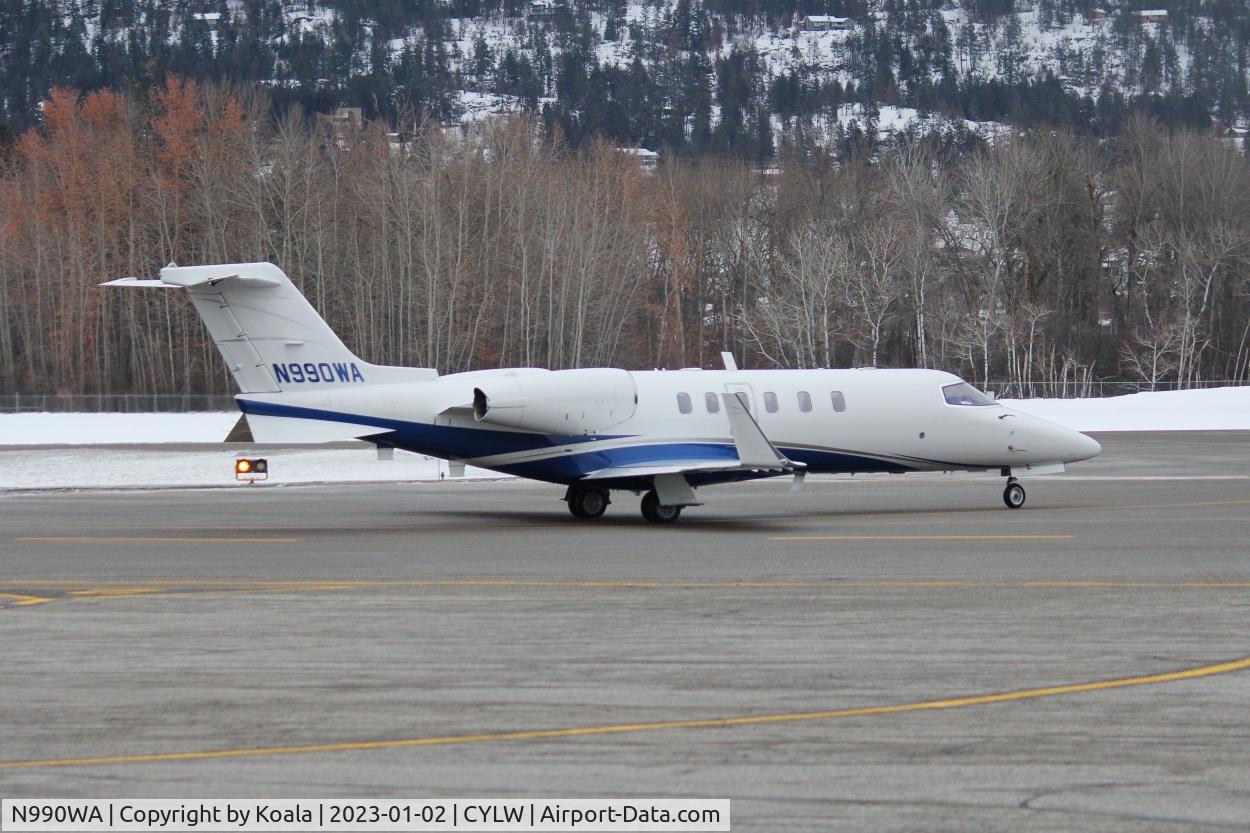 N990WA, Learjet 45 C/N 2122, Departure to St.Paul (STP, MI).