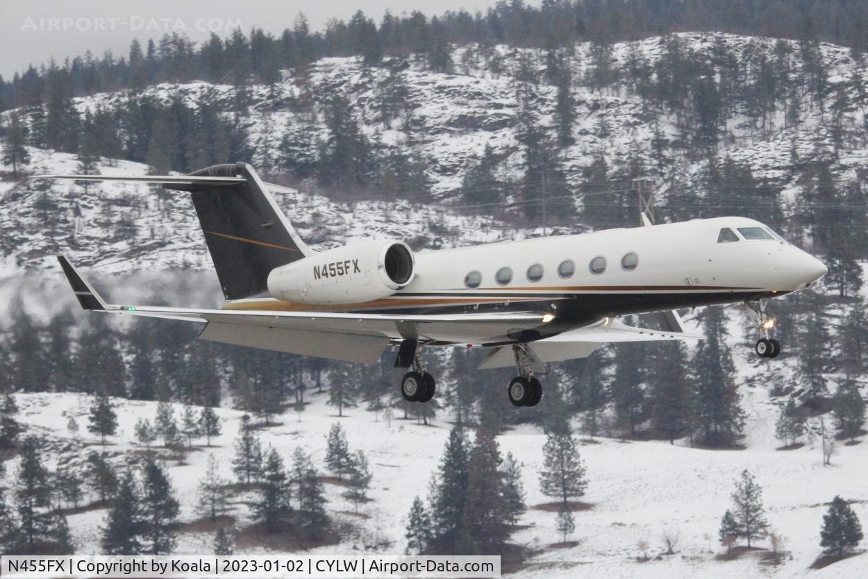 N455FX, Gulfstream Aerospace GIV-X (G450) C/N 4340, Arrival from Vancouver.