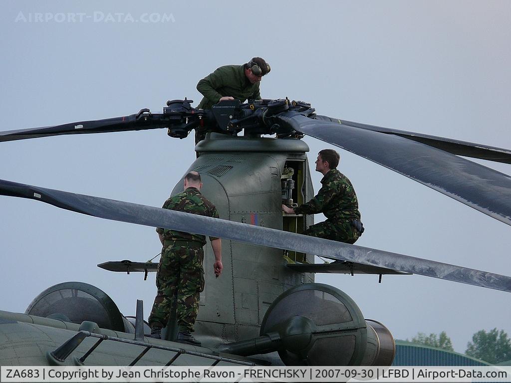 ZA683, Boeing Vertol Chinook HC.4 C/N MA014/M7031, Royal Air Force