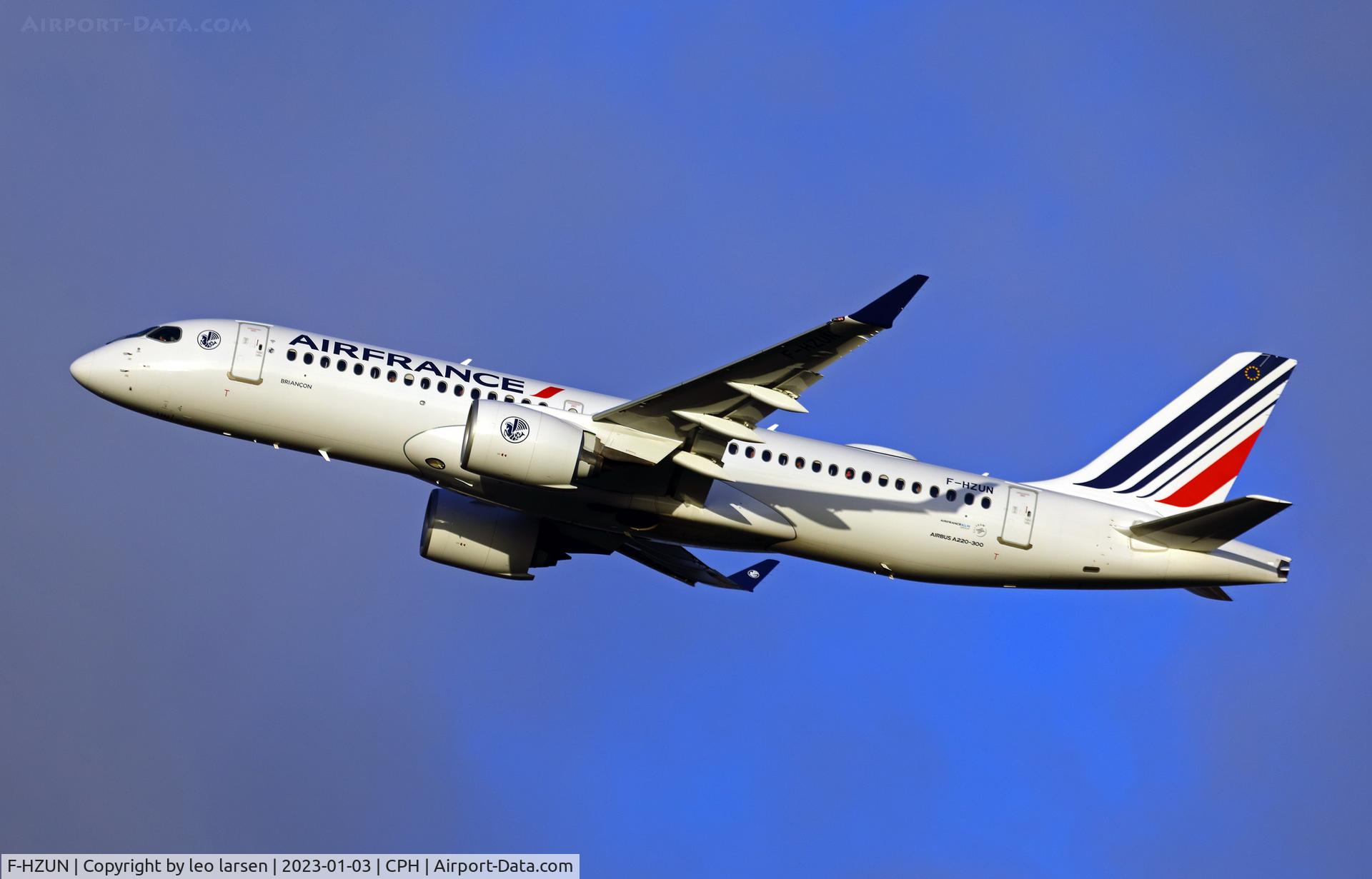 F-HZUN, 2022 Airbus A220-300 C/N 55187, Copenhagen 3.1.2023