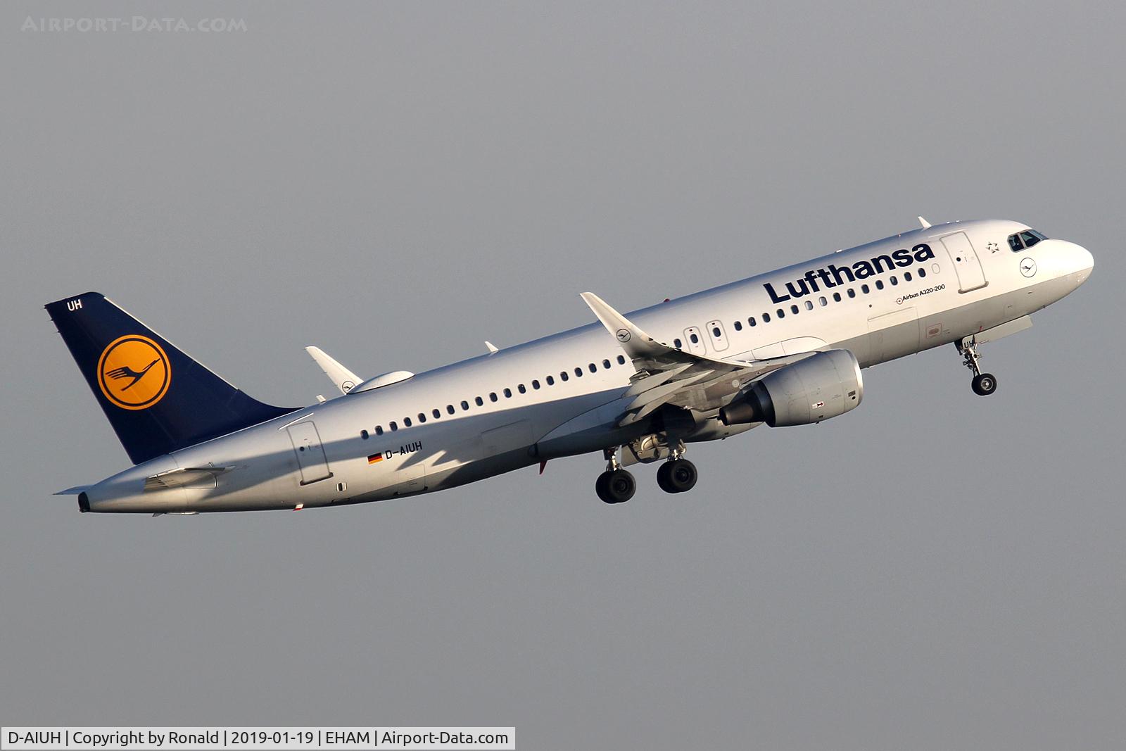 D-AIUH, 2014 Airbus A320-214 C/N 6225, at spl