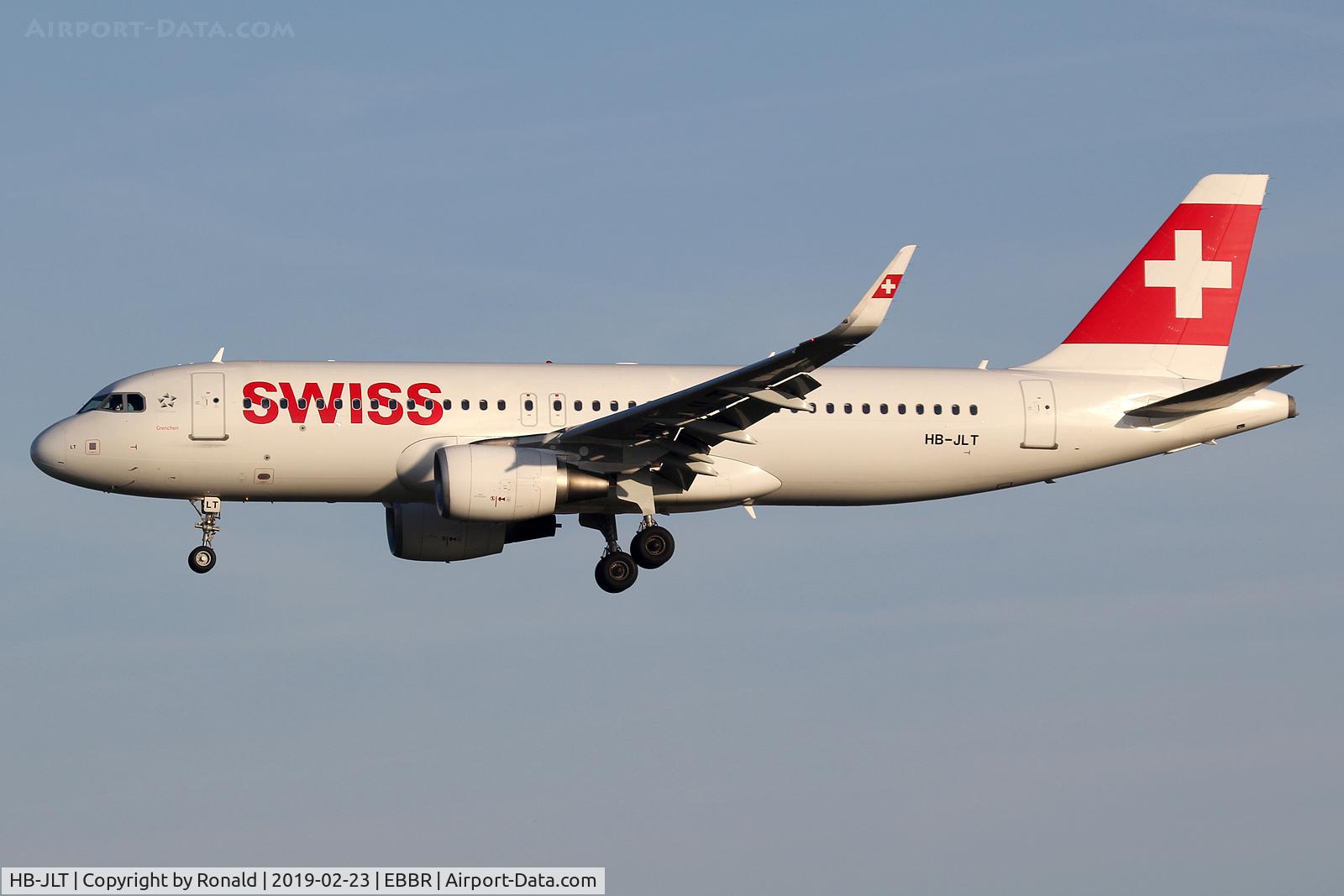 HB-JLT, 2013 Airbus A320-214 C/N 5518, at bru